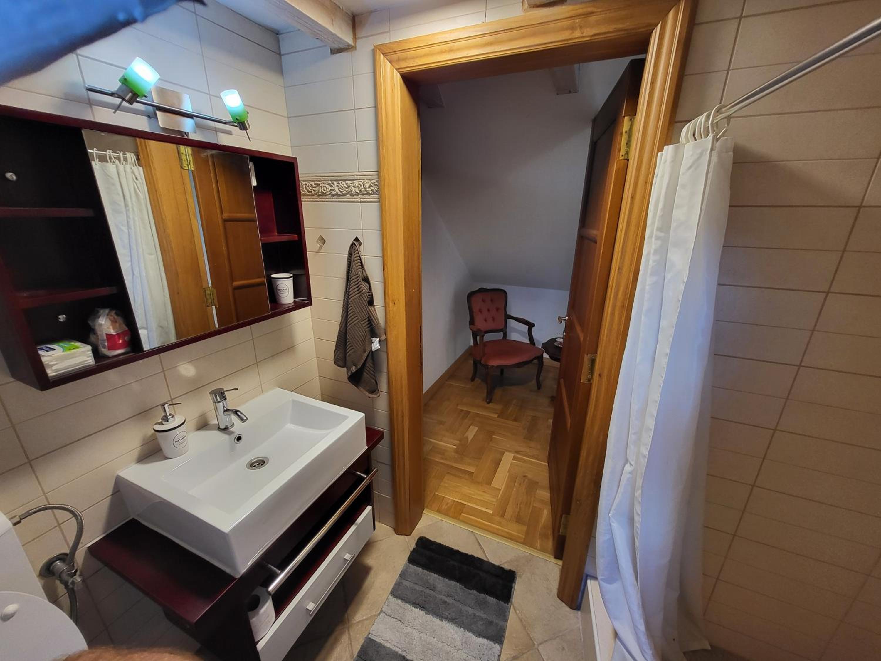 Residence Apartments Hari Sarajevo, Spacy Apartments, Free parking, Aircondition, Airport 1,5 km