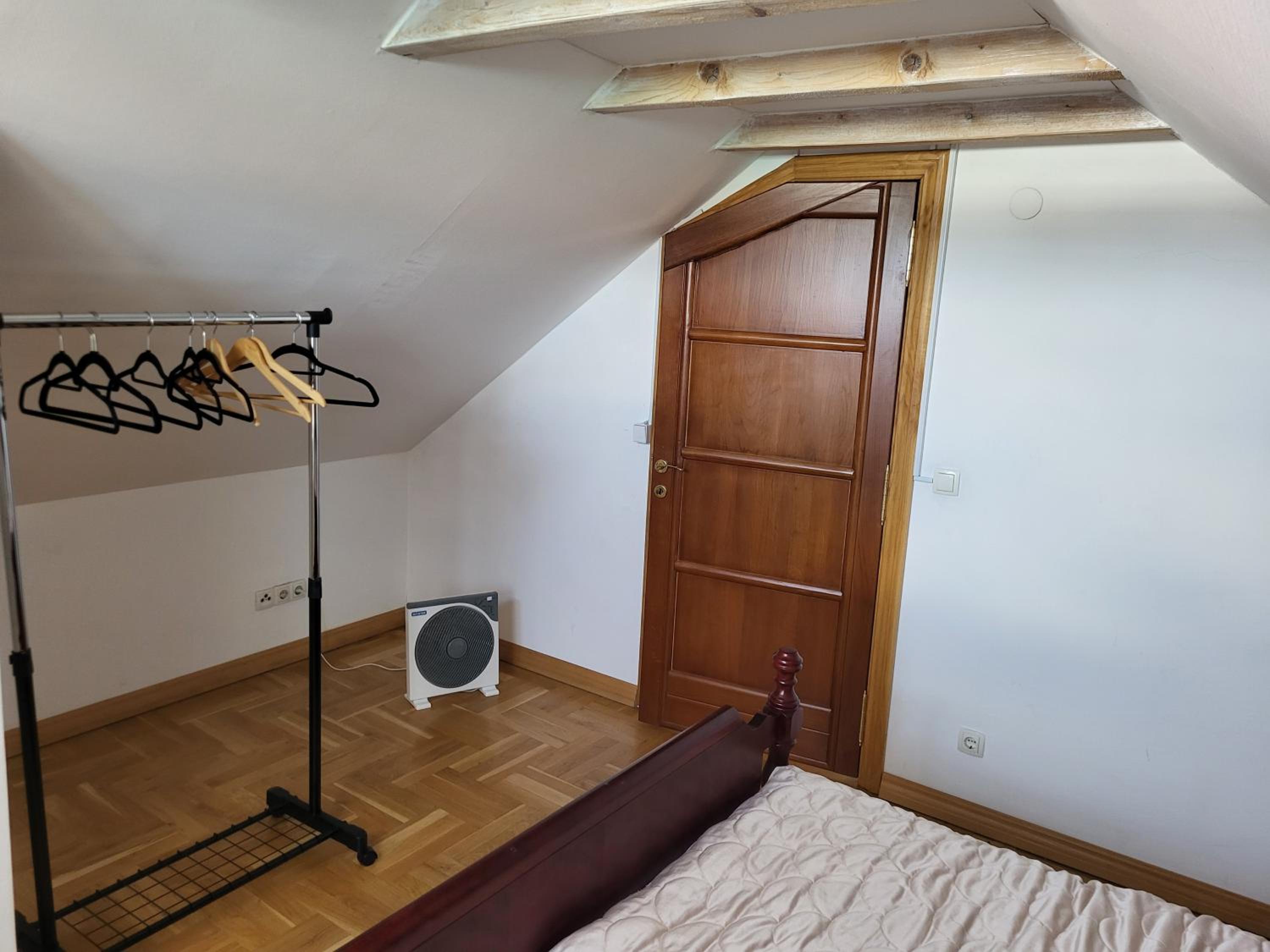 Residence Apartments Hari Sarajevo, Spacy Apartments, Free parking, Aircondition, Airport 1,5 km