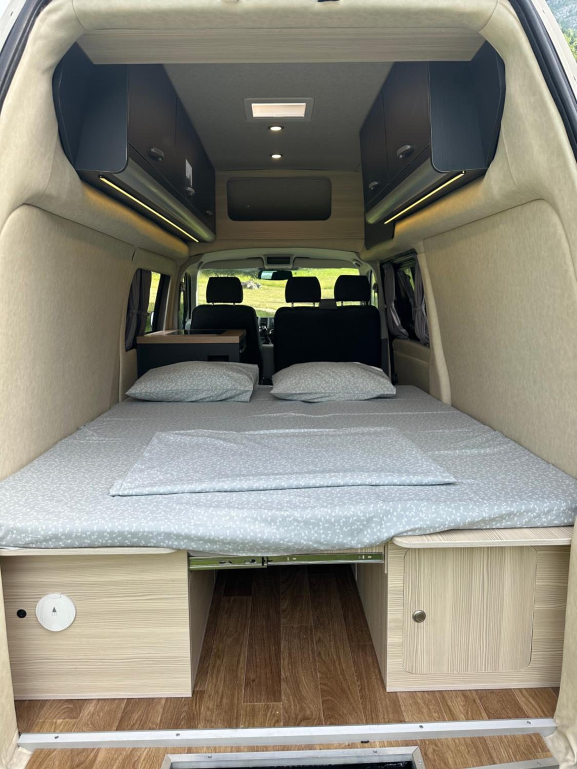 MonteNomad Campervan view 5