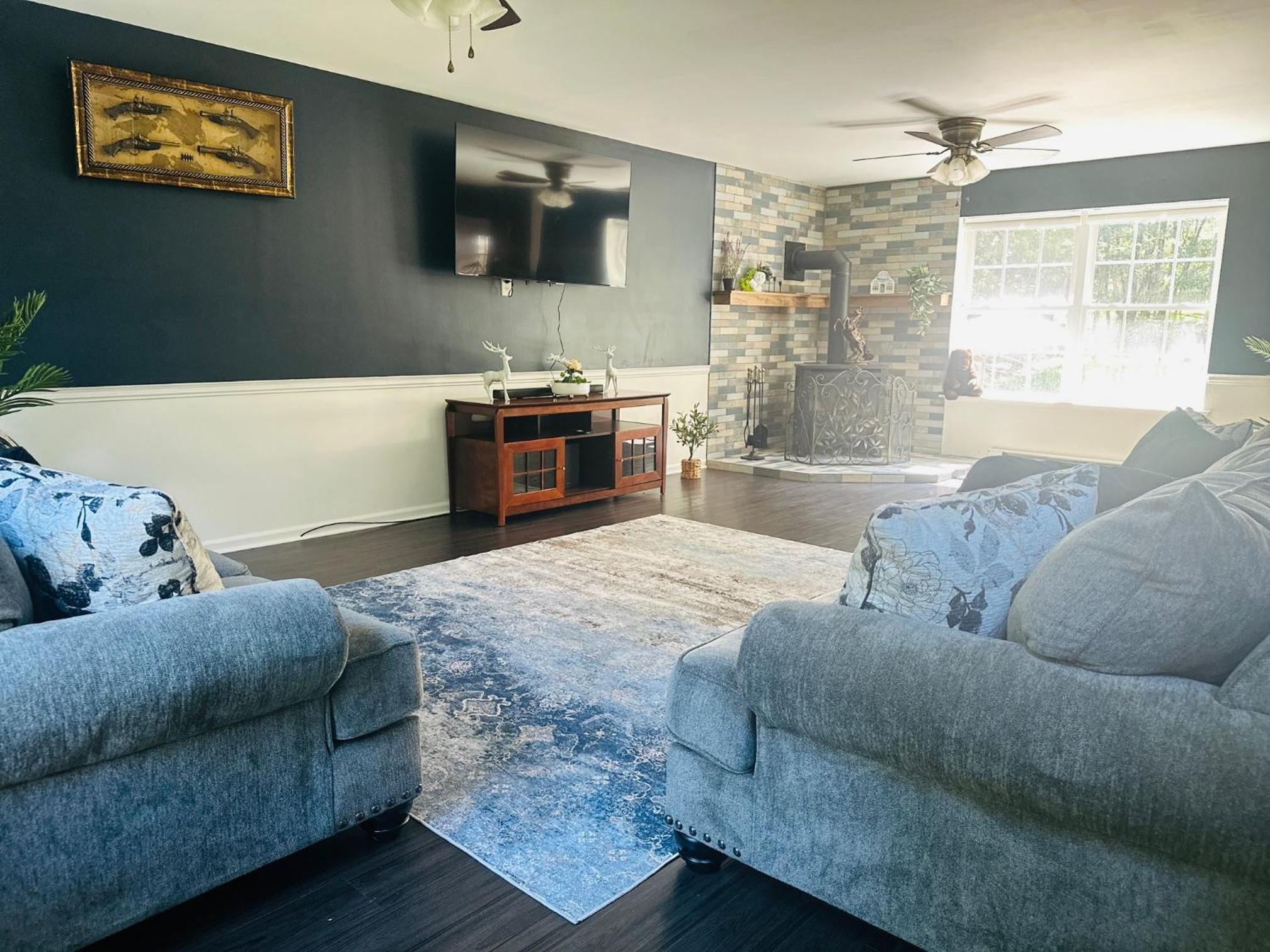 Mohawk-Kudil in Poconos ! Private Pool-Hot Tub-Lake Access-Game Room view 3