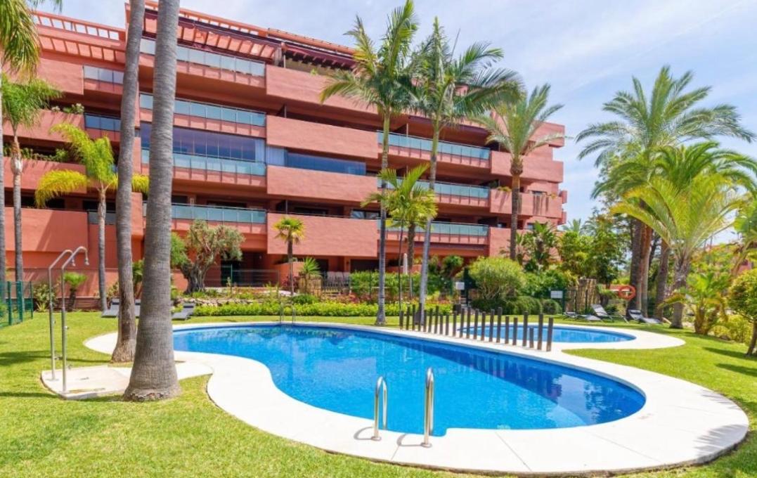 Las Salinas en Estepona — recepcion & lobby