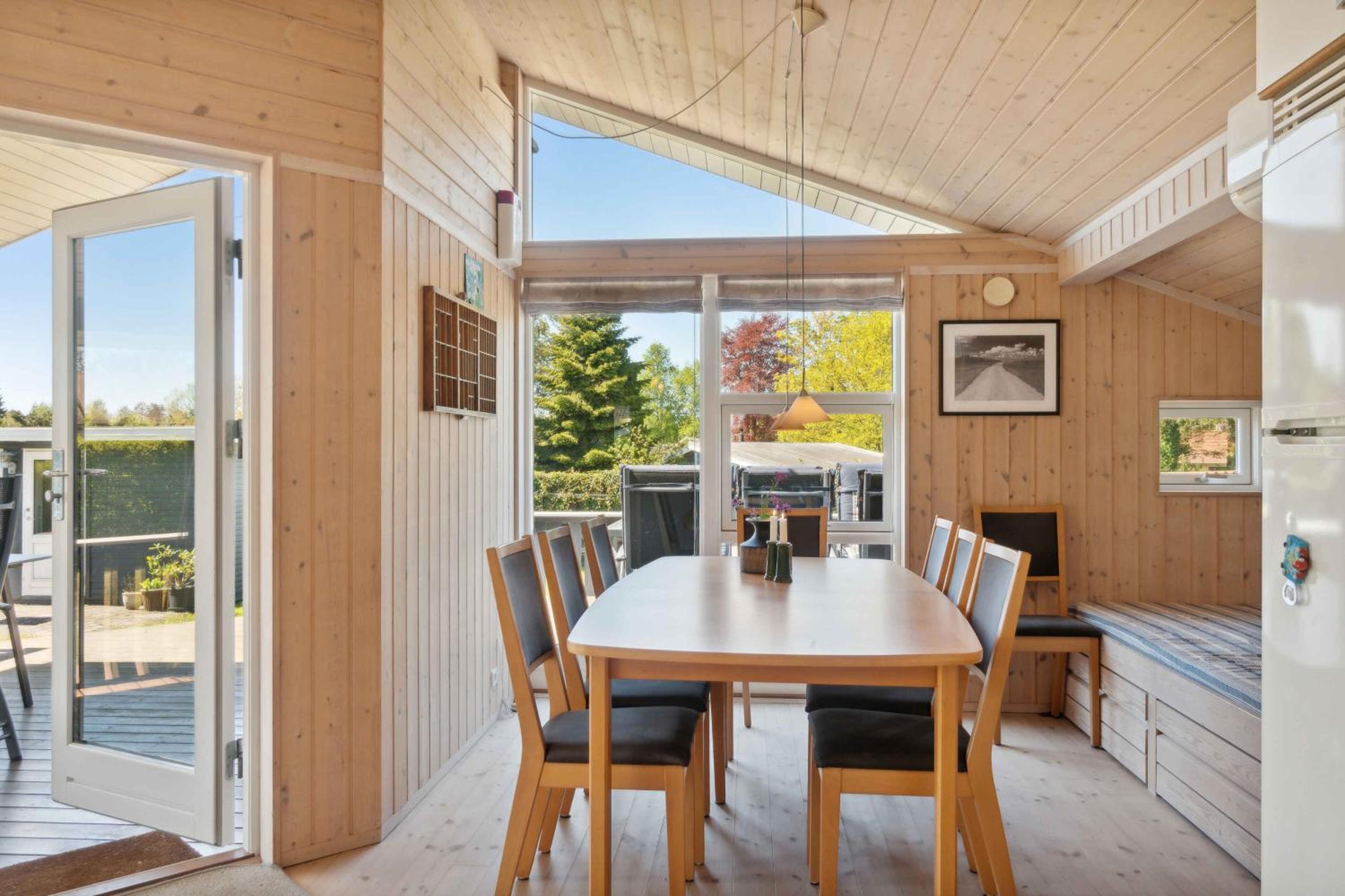 Cozy Holiday Home Close To Marielyst Beach