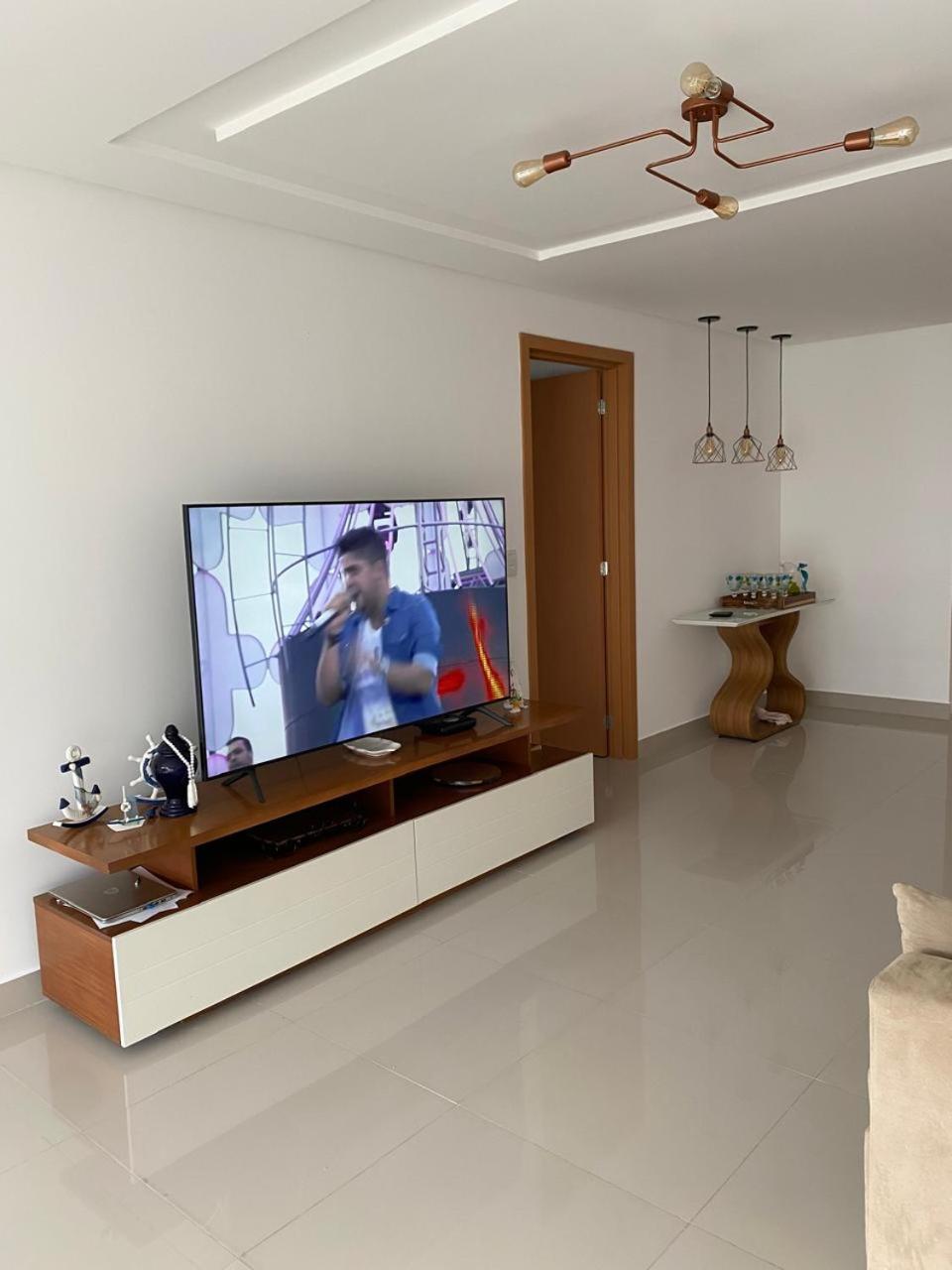 Apto NOVO BEIRA MAR Praia do Morro vista mar e montanha com 120m 3 qtos Ed Elegance limitado a 8 hóspedes independente da idade