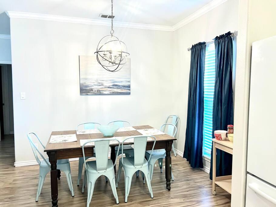 Farmhouse Coastal Townhouse- On the island! view 2