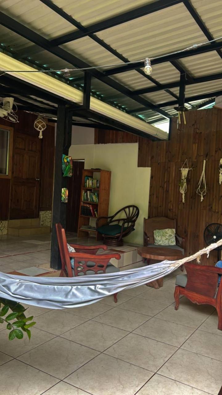 Casita happy feet and tours corcovado