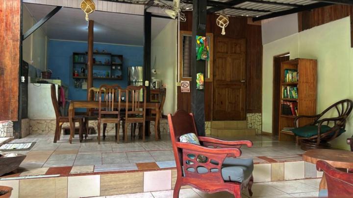 Casita happy feet and tours corcovado