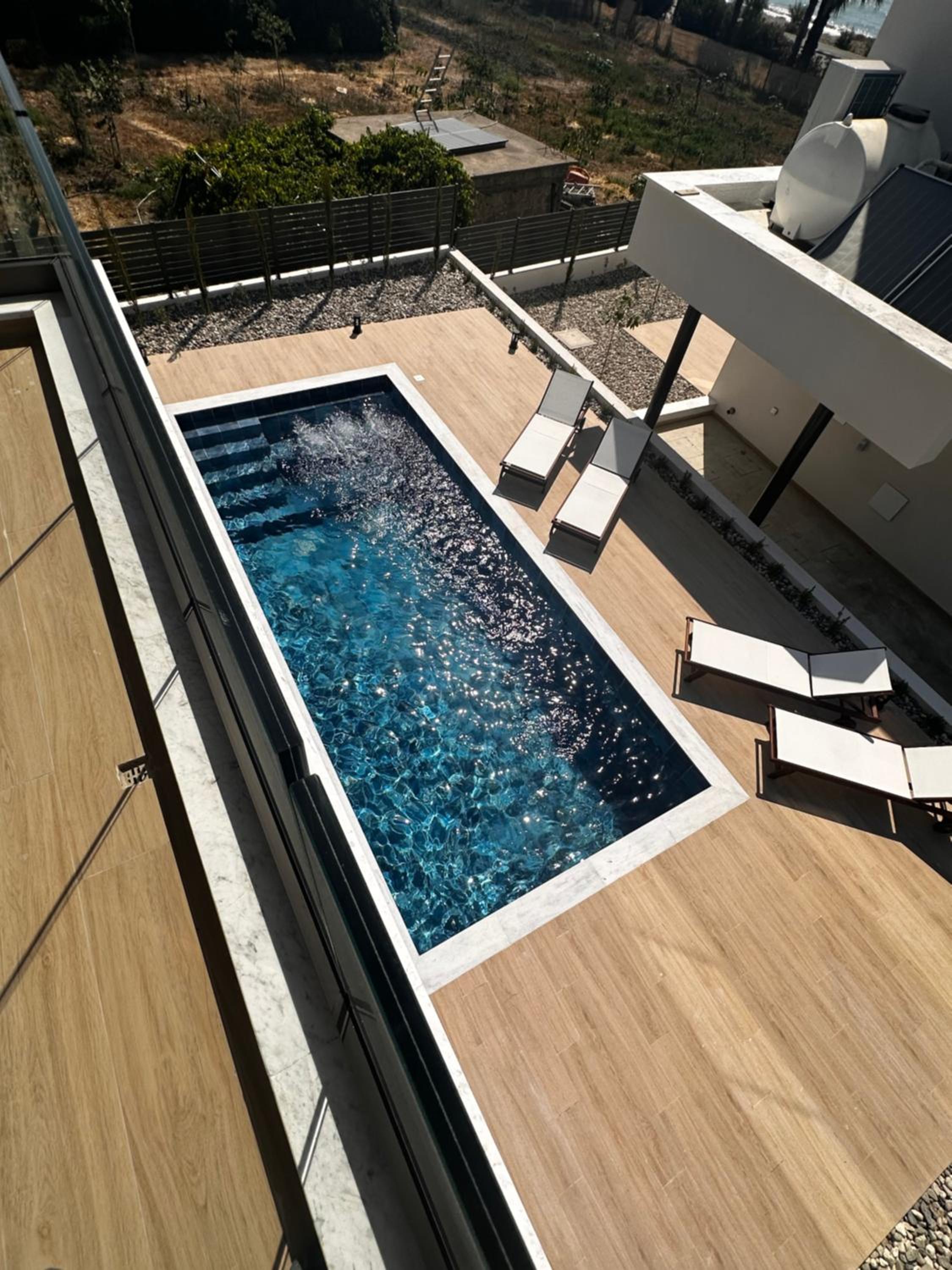 Santa Barbara Seafront villas w jacuzzi pool
