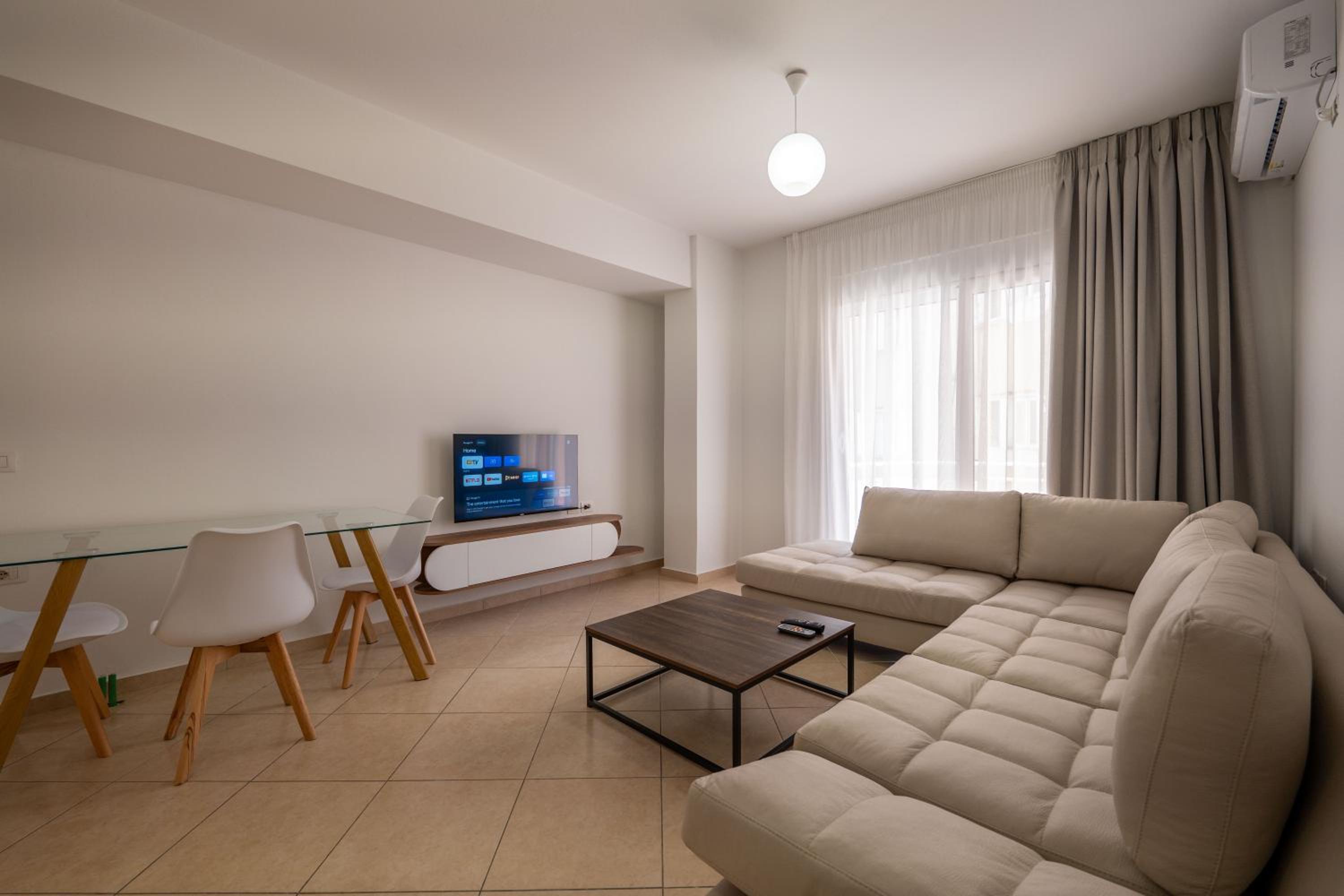 Meri's Apartments 1