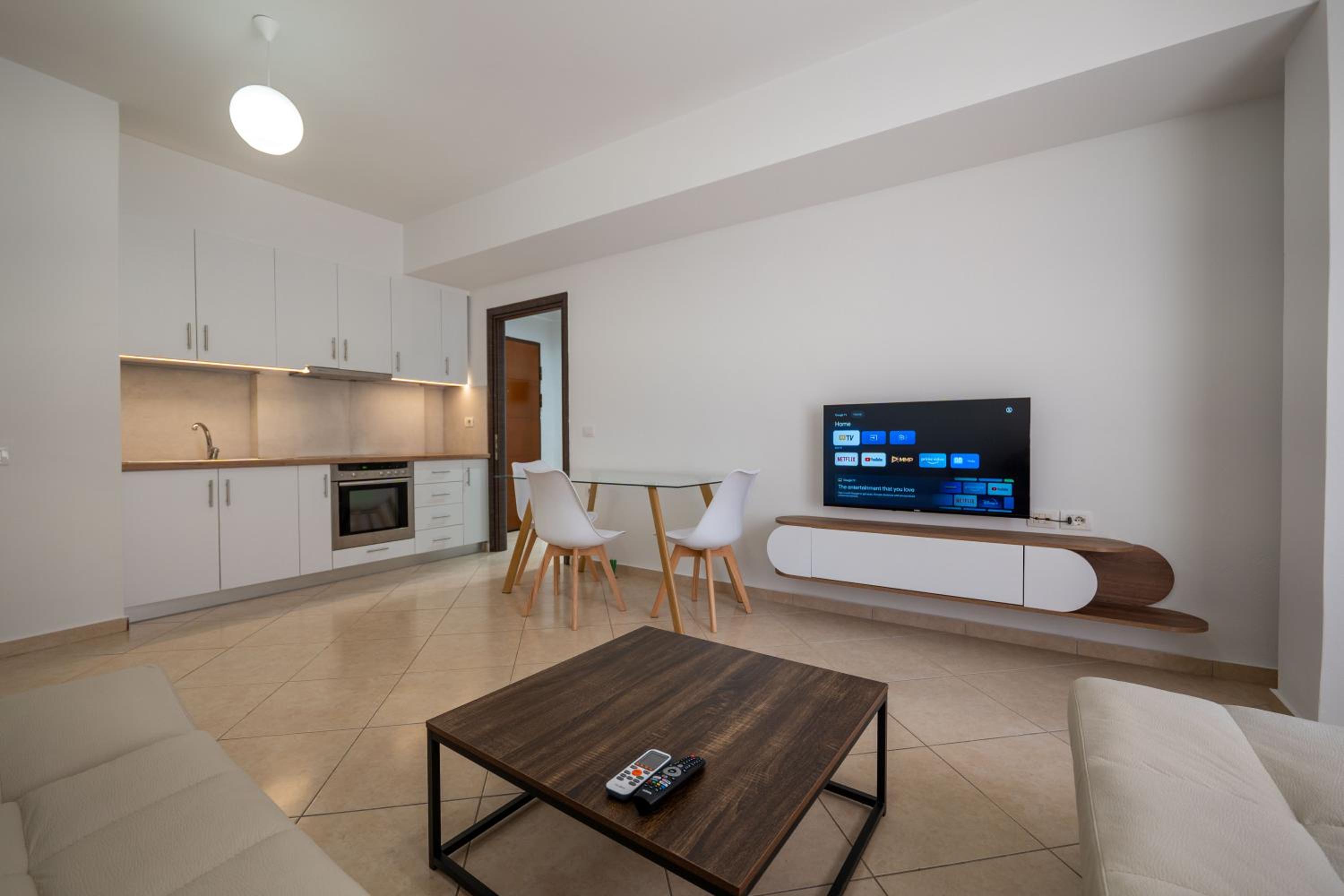 Meri's Apartments 1