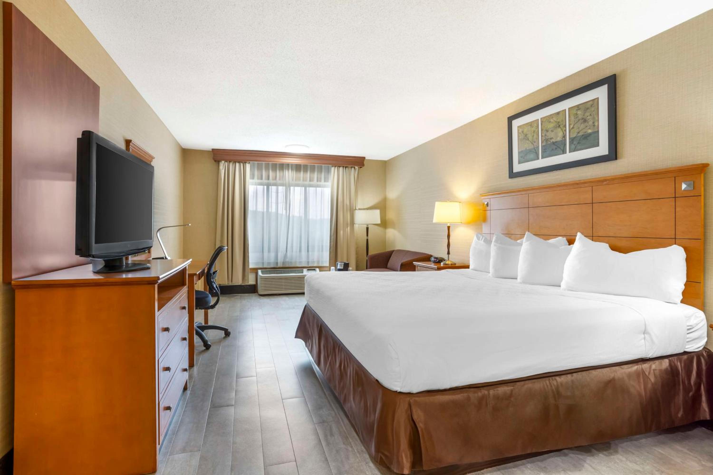 Best Western Danbury/Bethel - Property Image 1