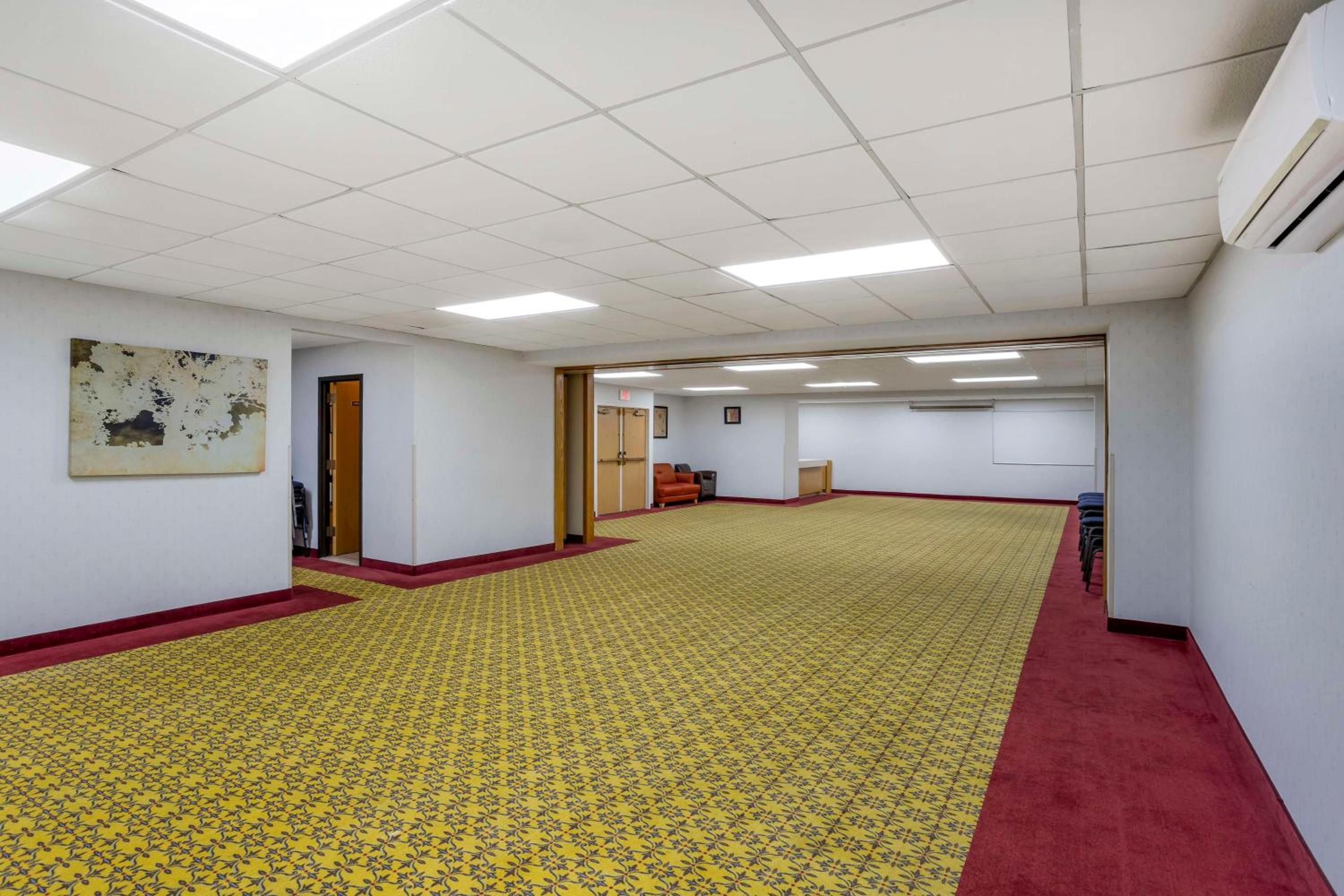 Best Western Danbury/Bethel - Property Image 21