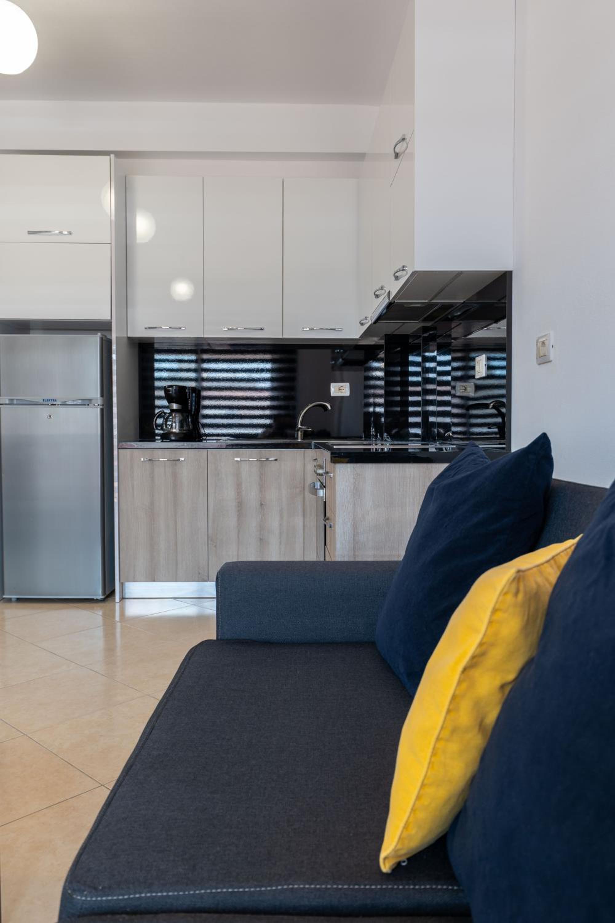 Meri's Apartments 25