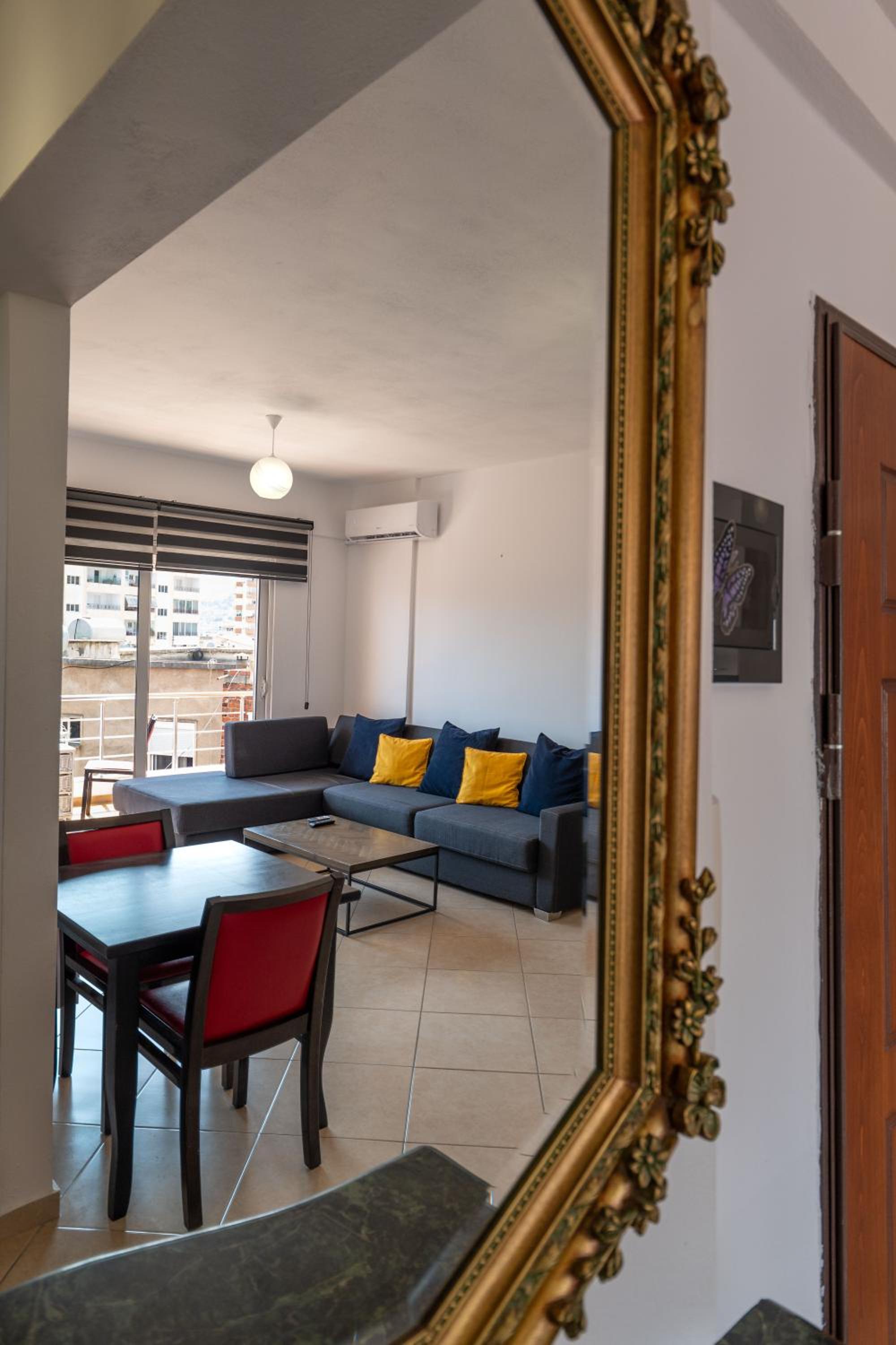 Meri's Apartments 25