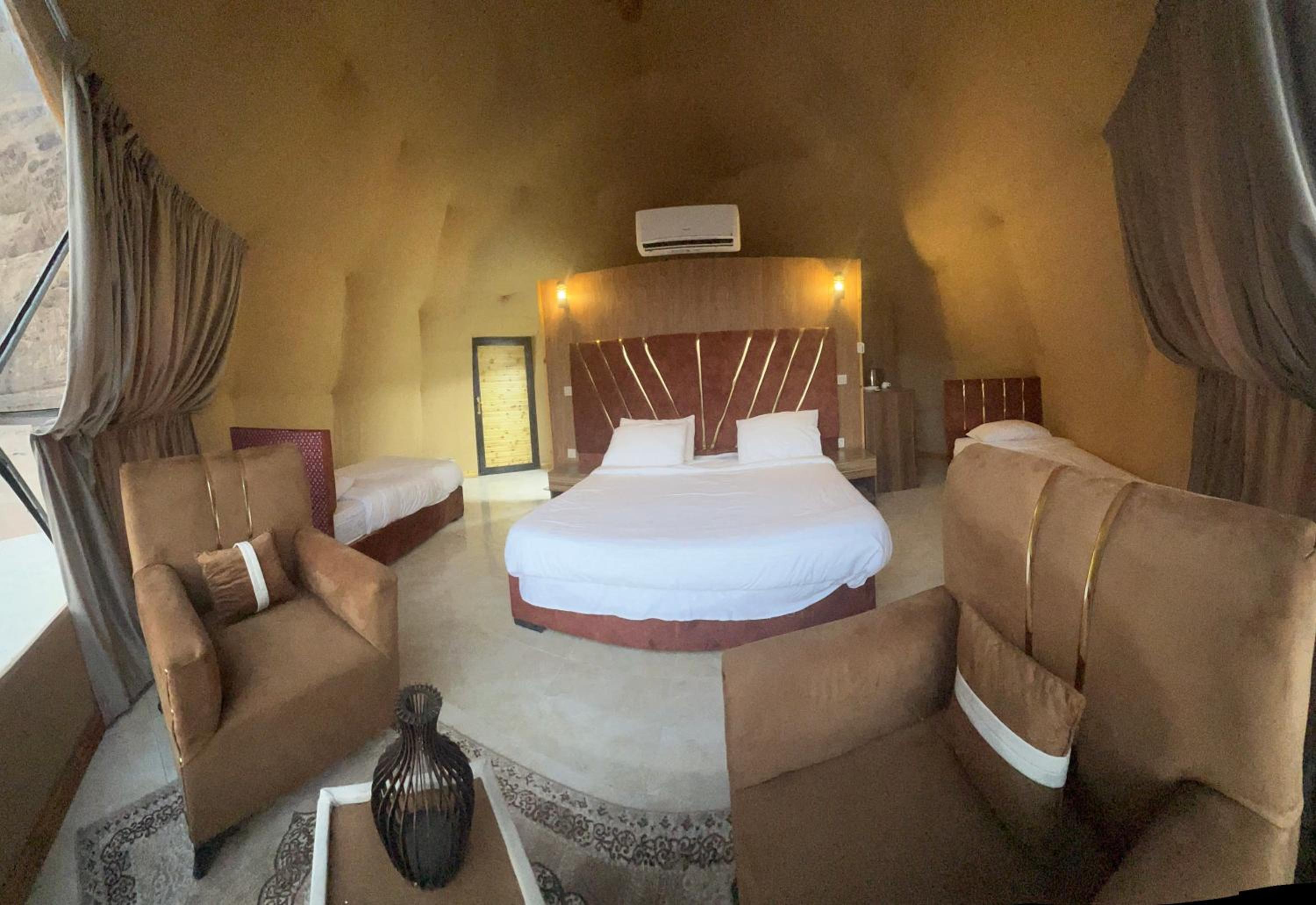 Royal Dunes Camp