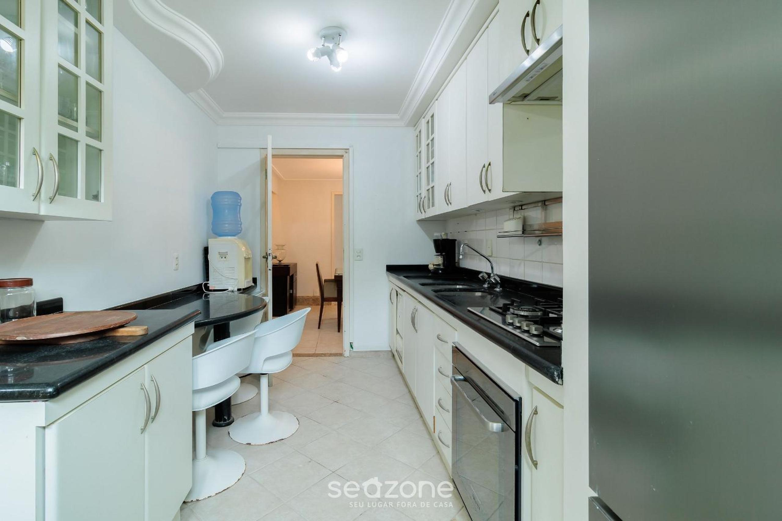 Casa de férias com piscina e churrasqueira ROM591