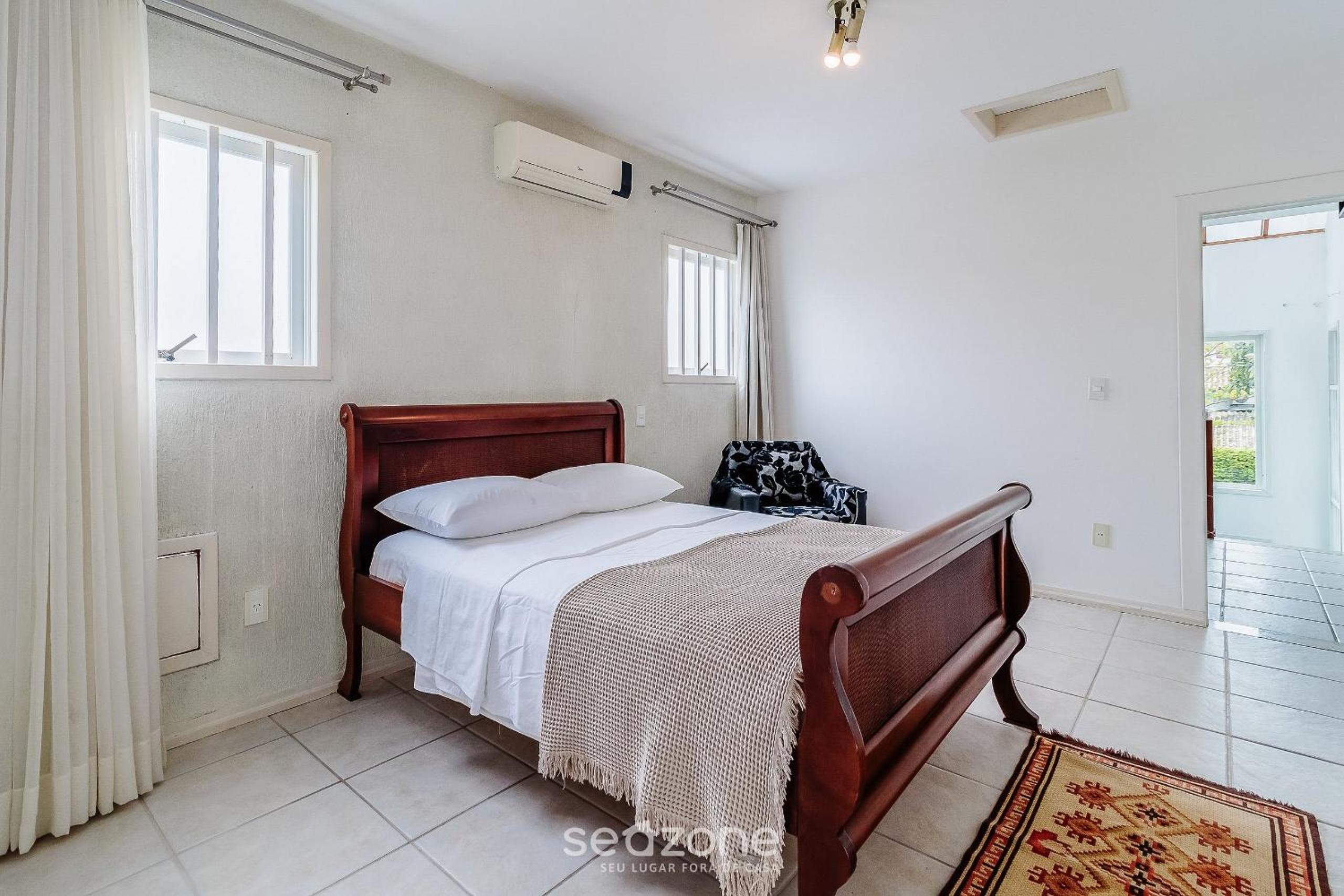 Casa de férias com piscina e churrasqueira ROM591