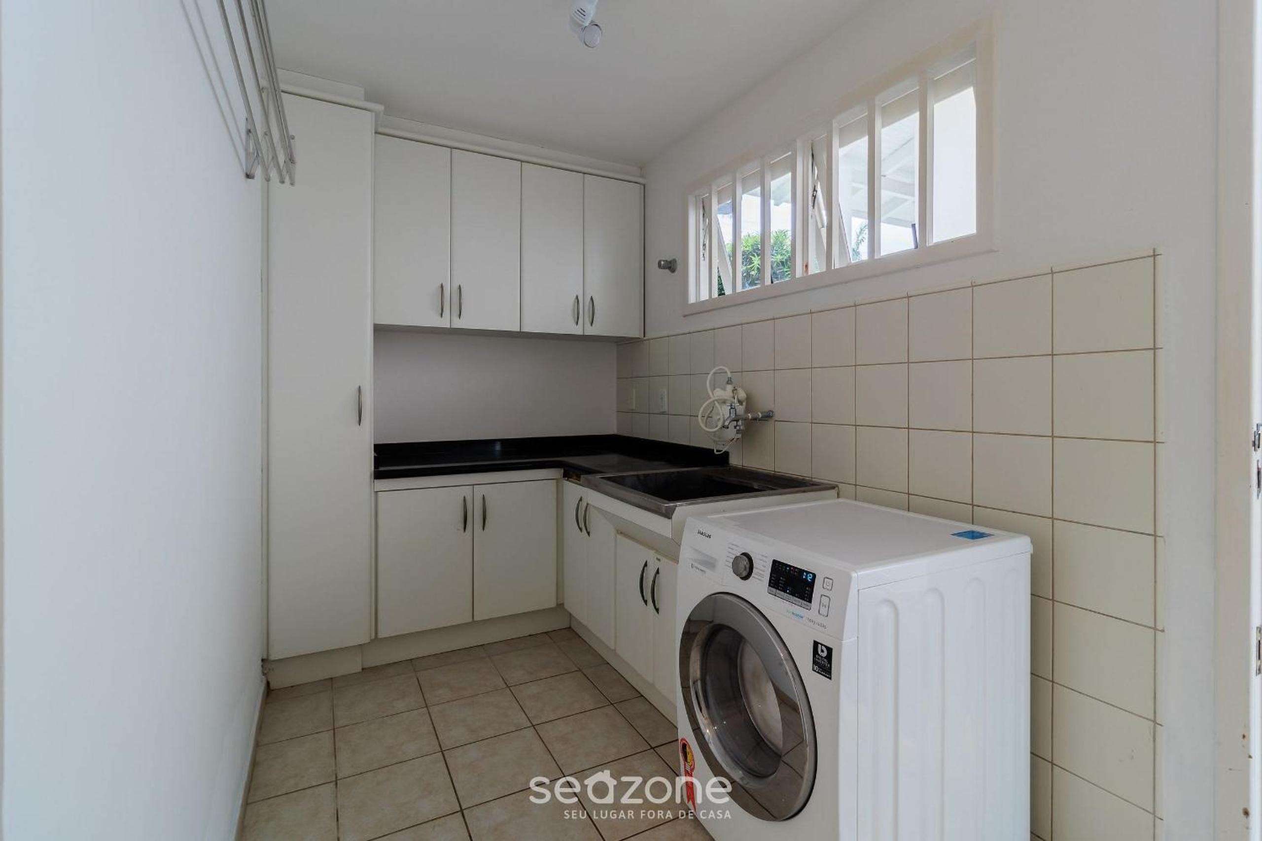 Casa de férias com piscina e churrasqueira ROM591