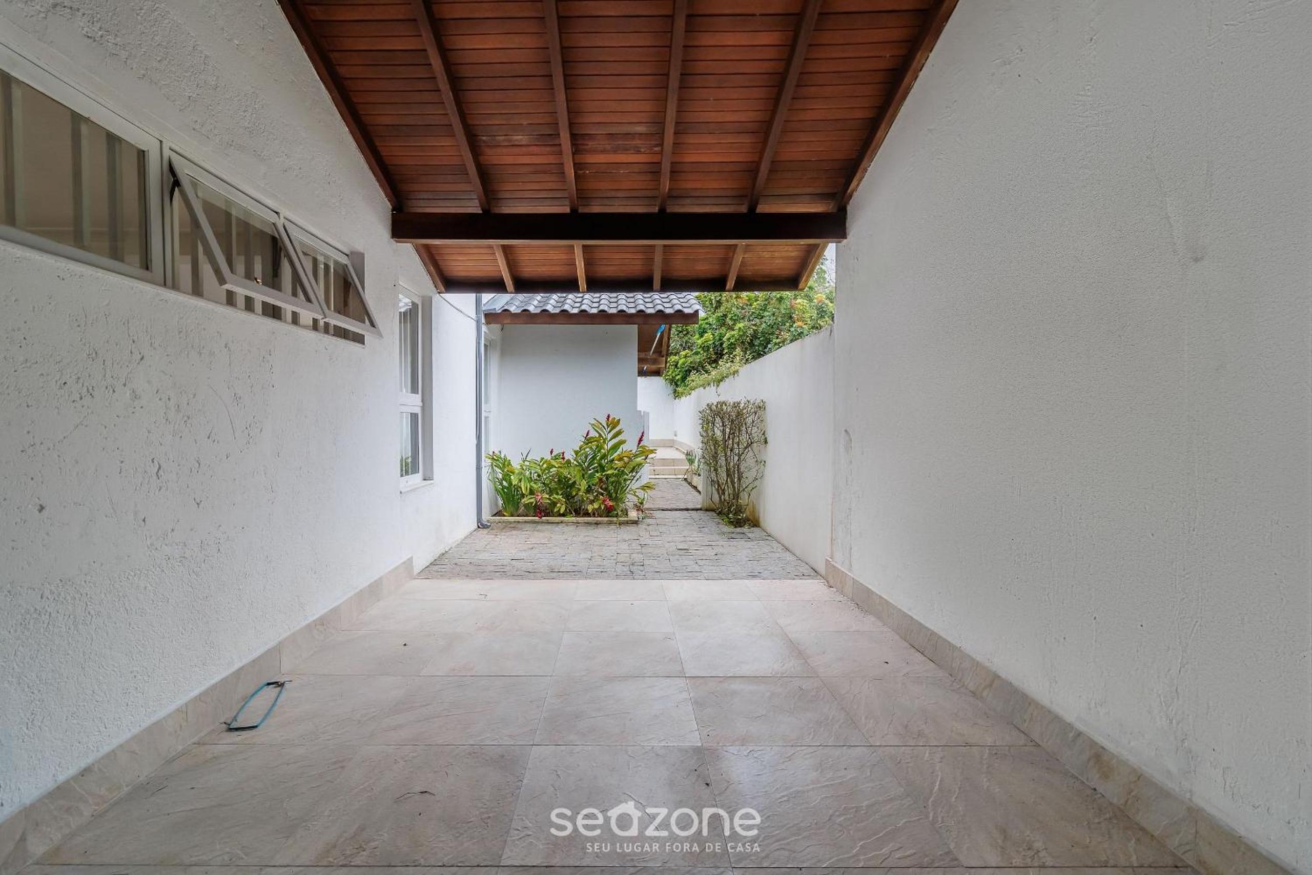 Casa de férias com piscina e churrasqueira ROM591