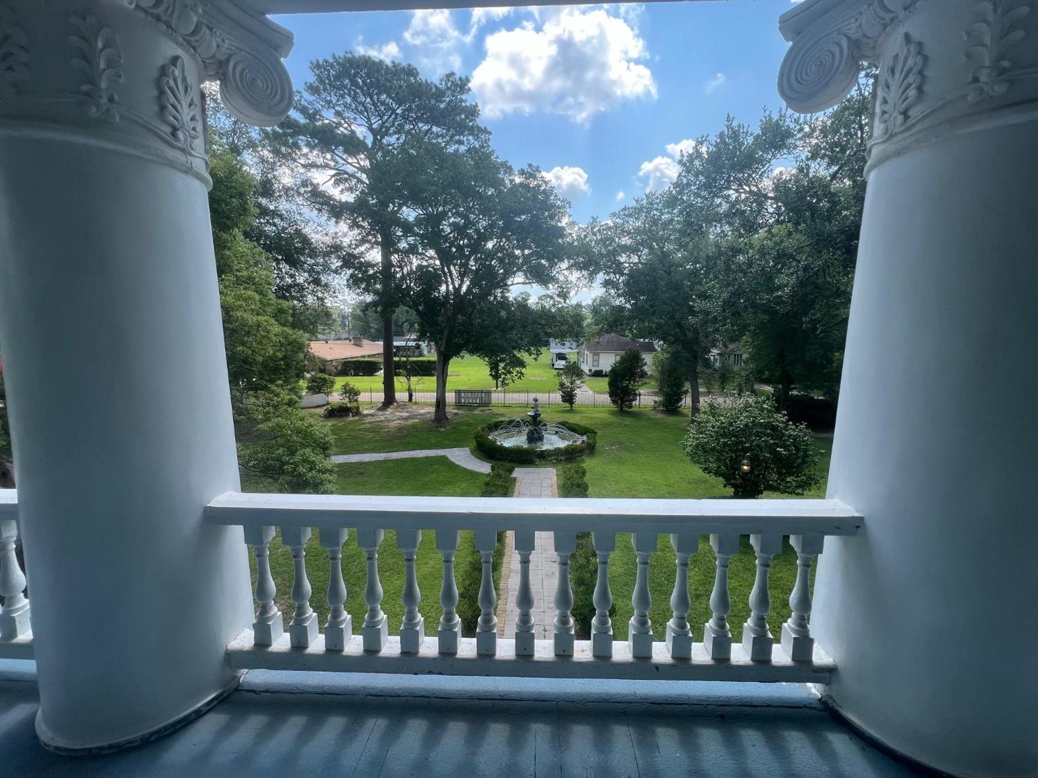 Historic Michabelle Inn