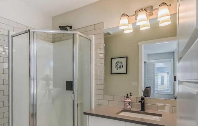 South Calgary Townhouse