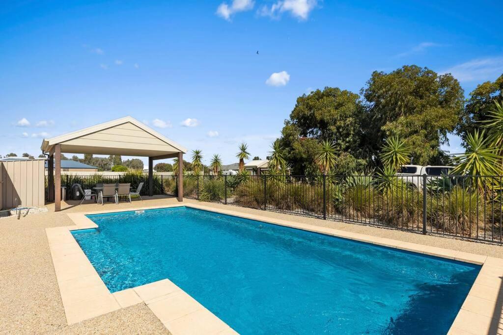 No 1 Marine Cove - Lake Views