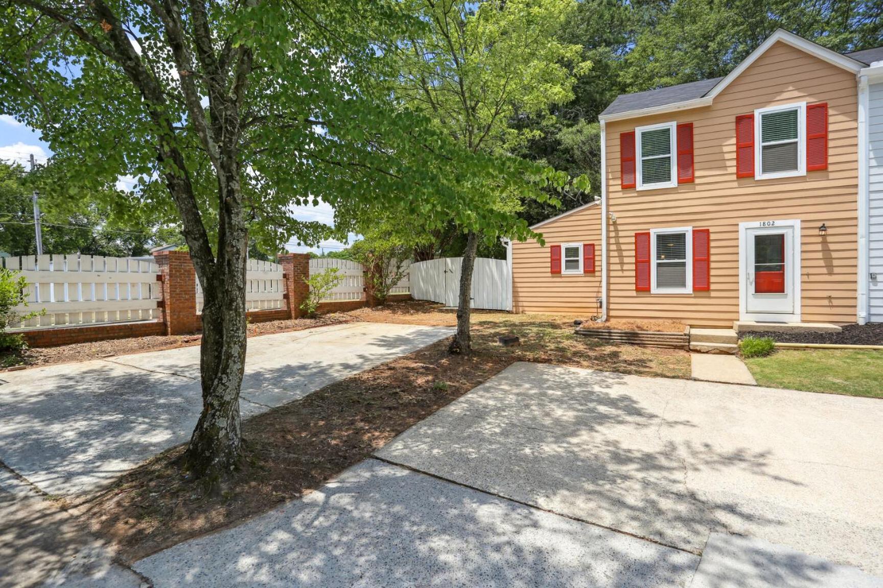Warm 2-Story Townhome - Property Image 6