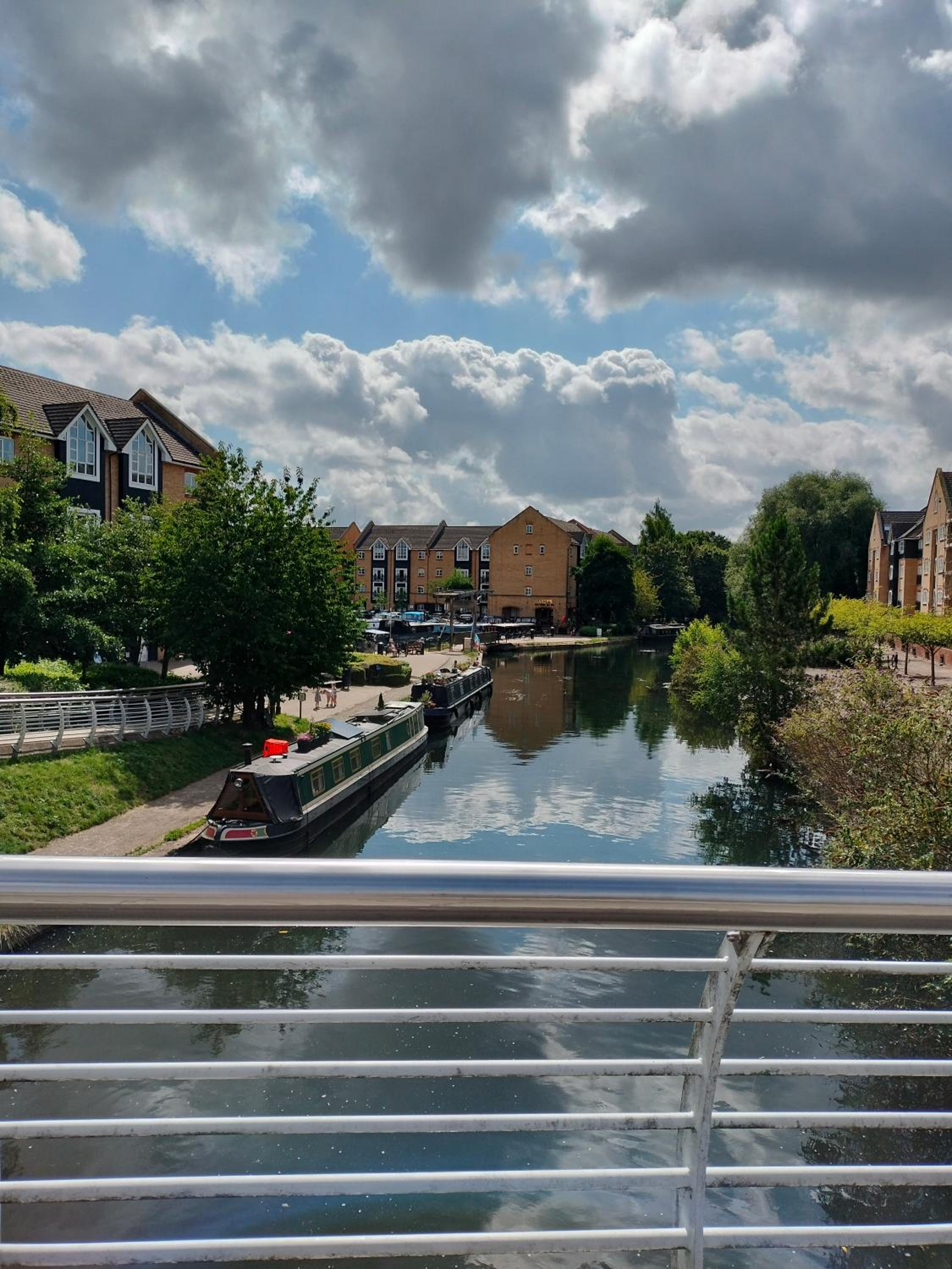 Canalside Chic Your London Escape Starts Here WIFI and Airport Transfers view 2