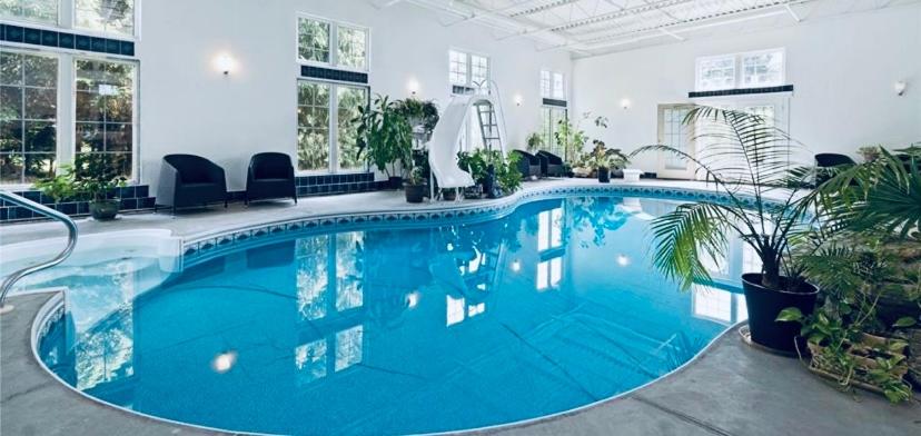 Holden Villa Retreat