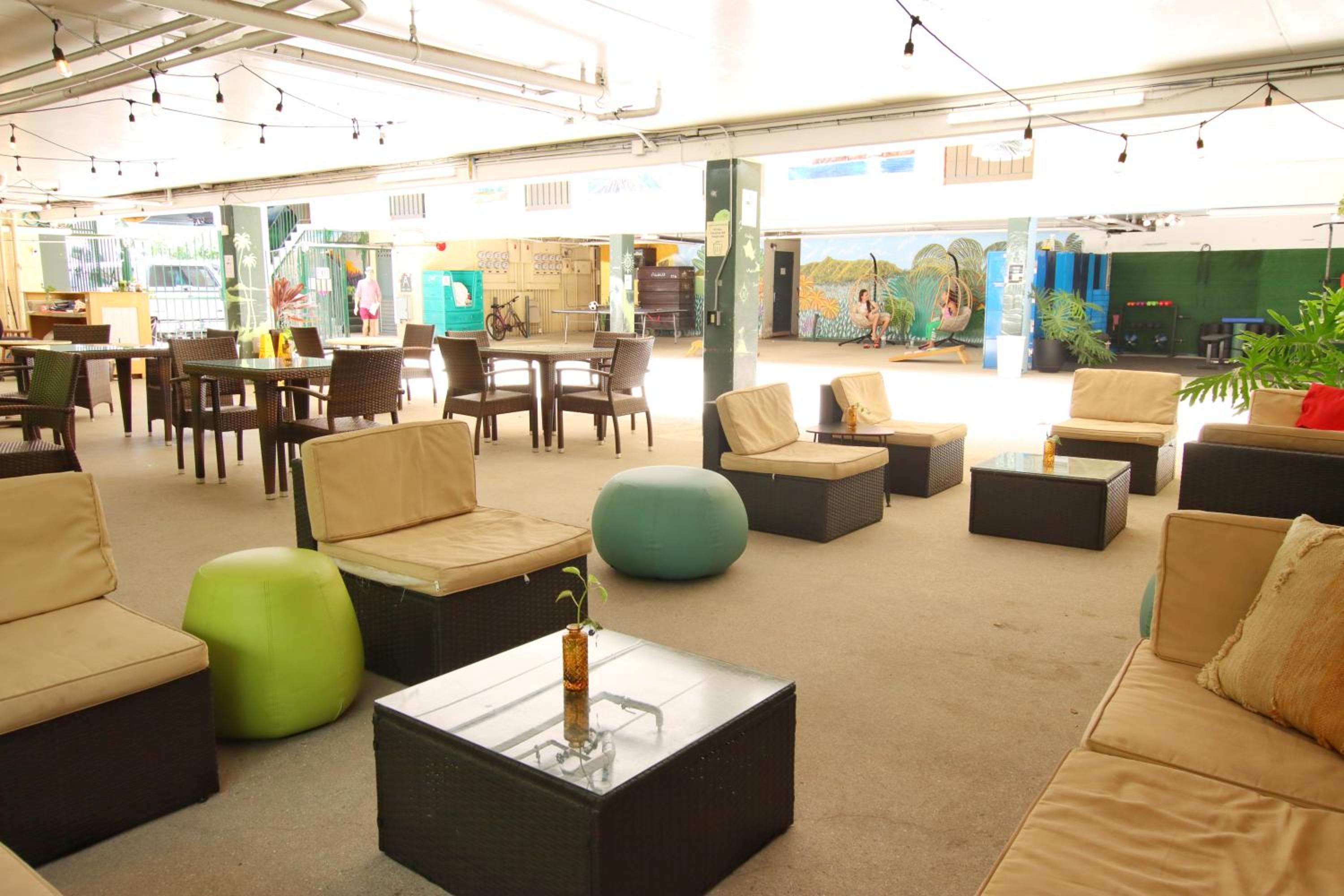 lounge