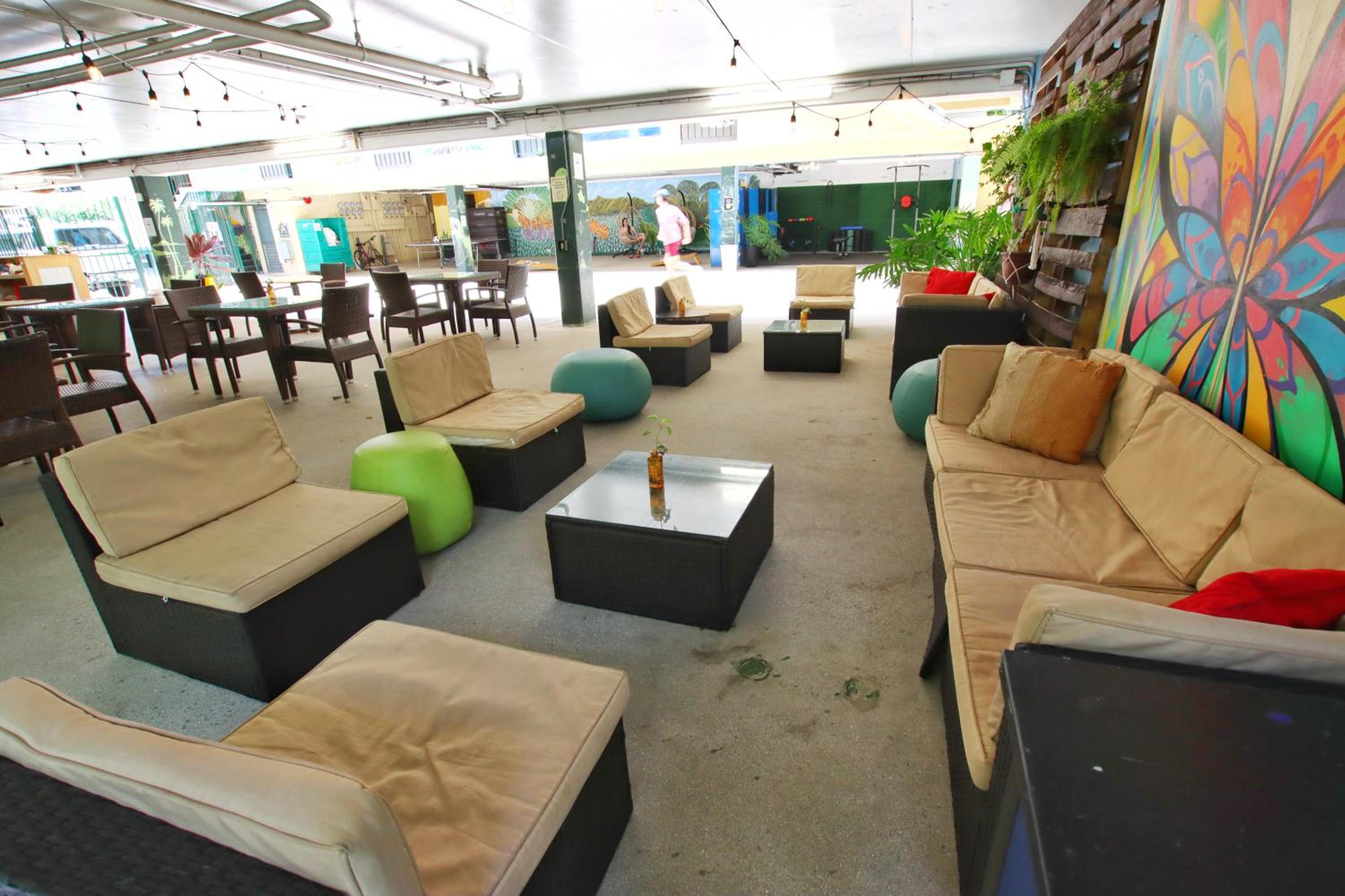 lounge