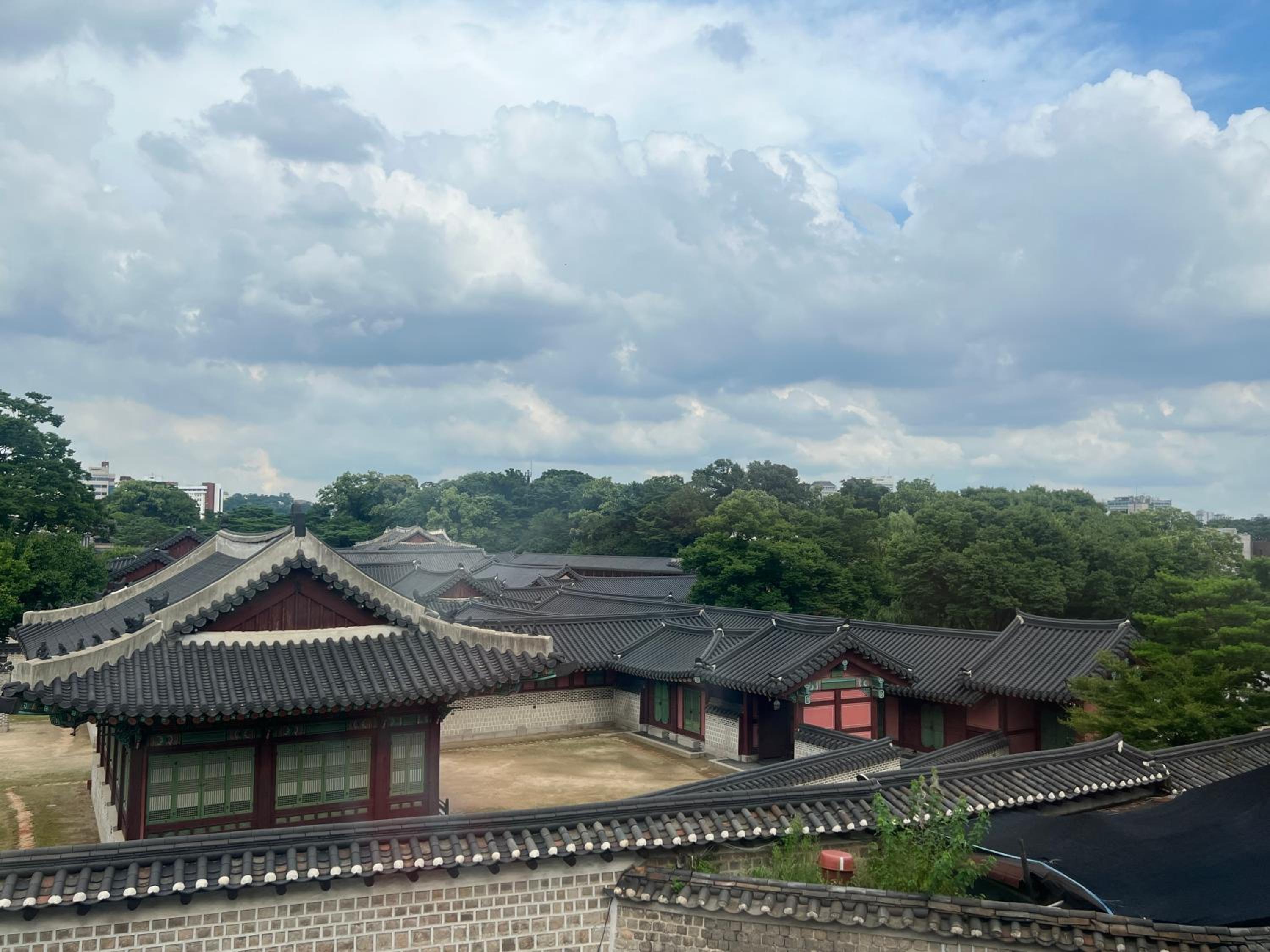 Korean Traditional terrace House Paradise Shopping Center view 4