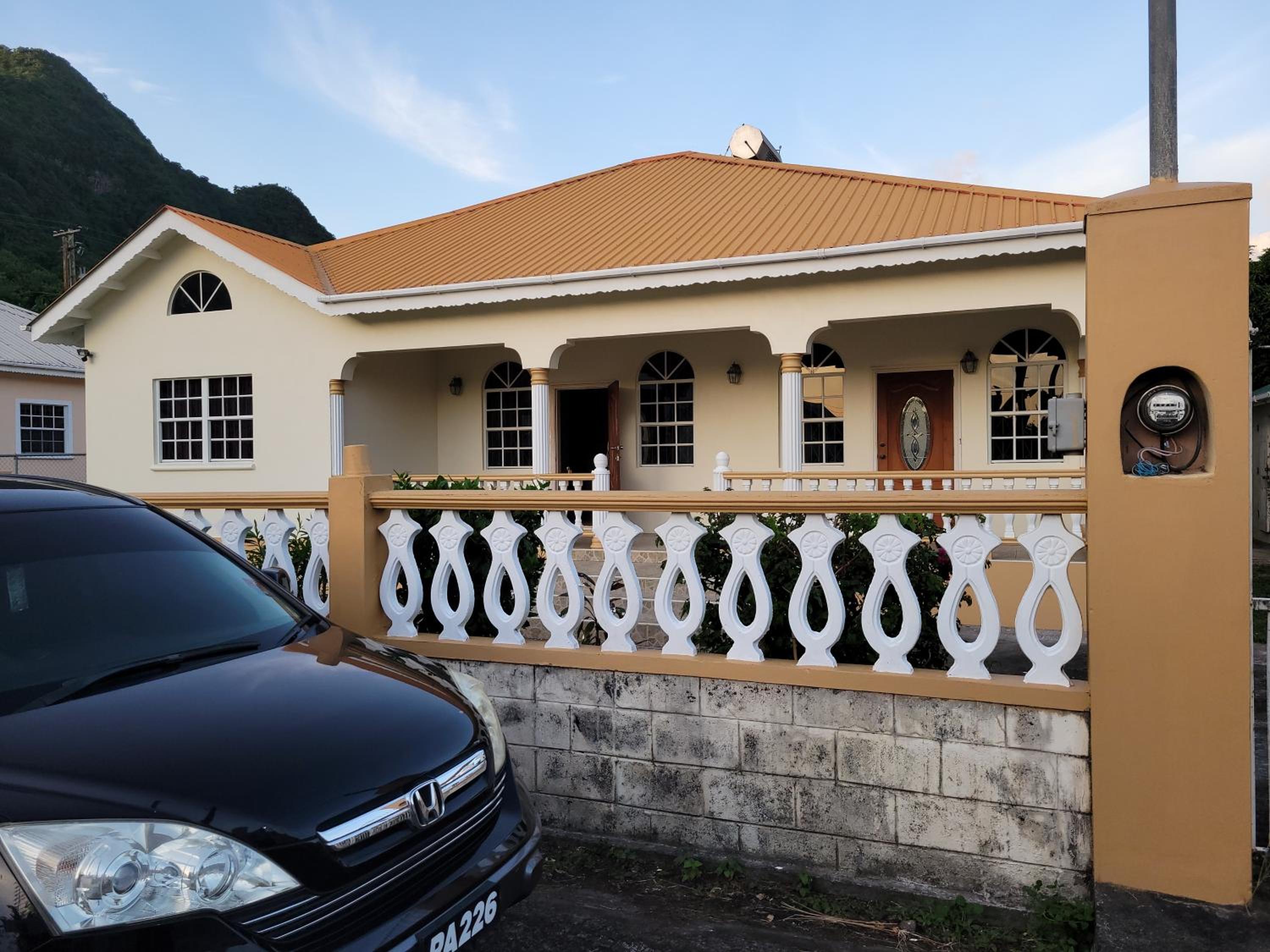Pineapple villa, Cane Grove view 5