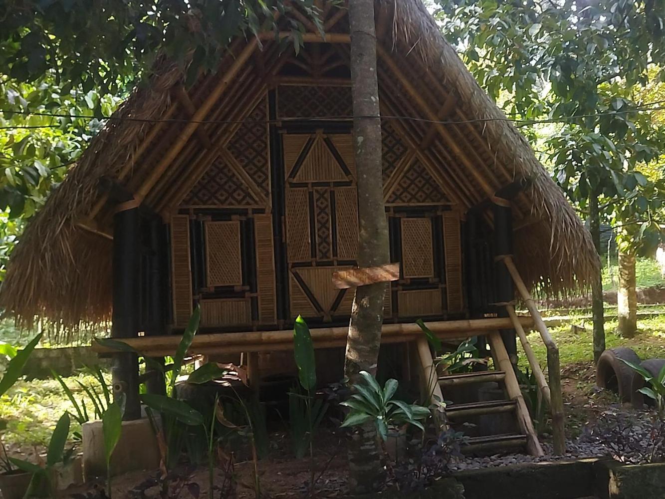 KLM Bungalow Lombok view 3