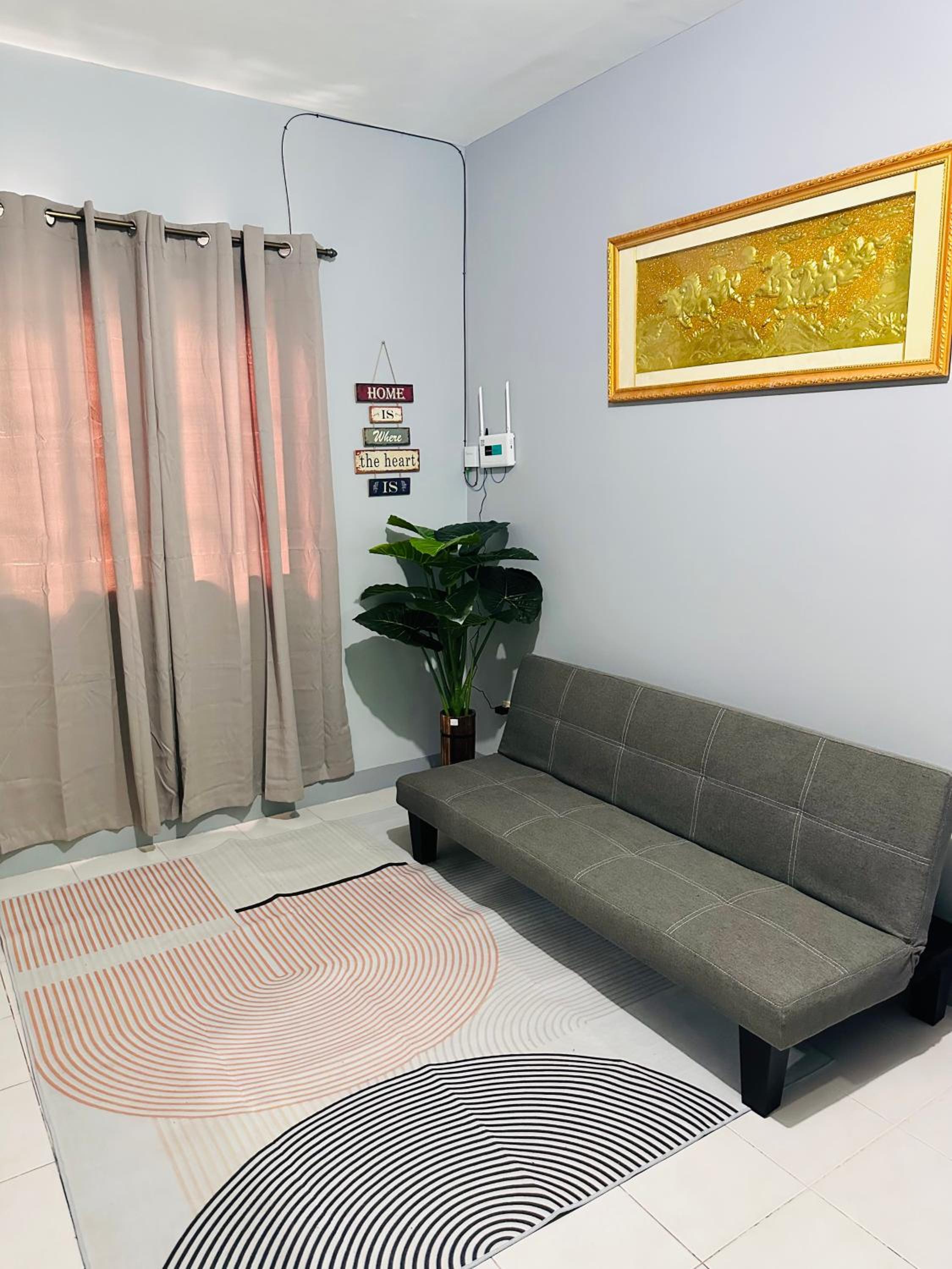 Yna's Place - Calapan City Staycation