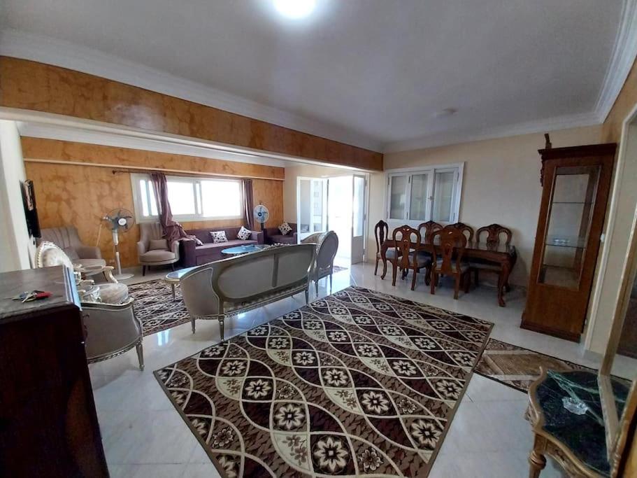 Alex Elraml sea view apartment