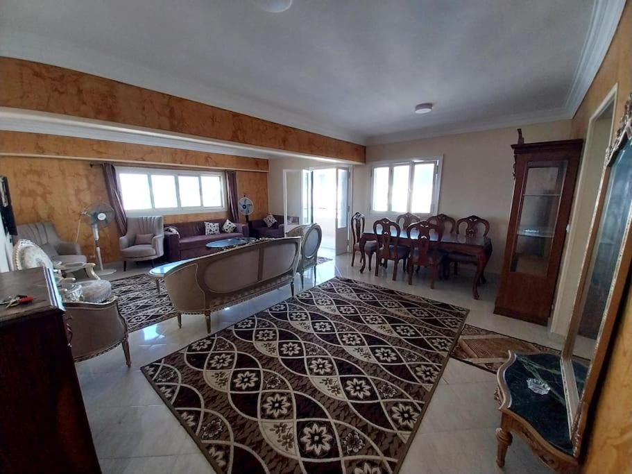 Alex Elraml sea view apartment
