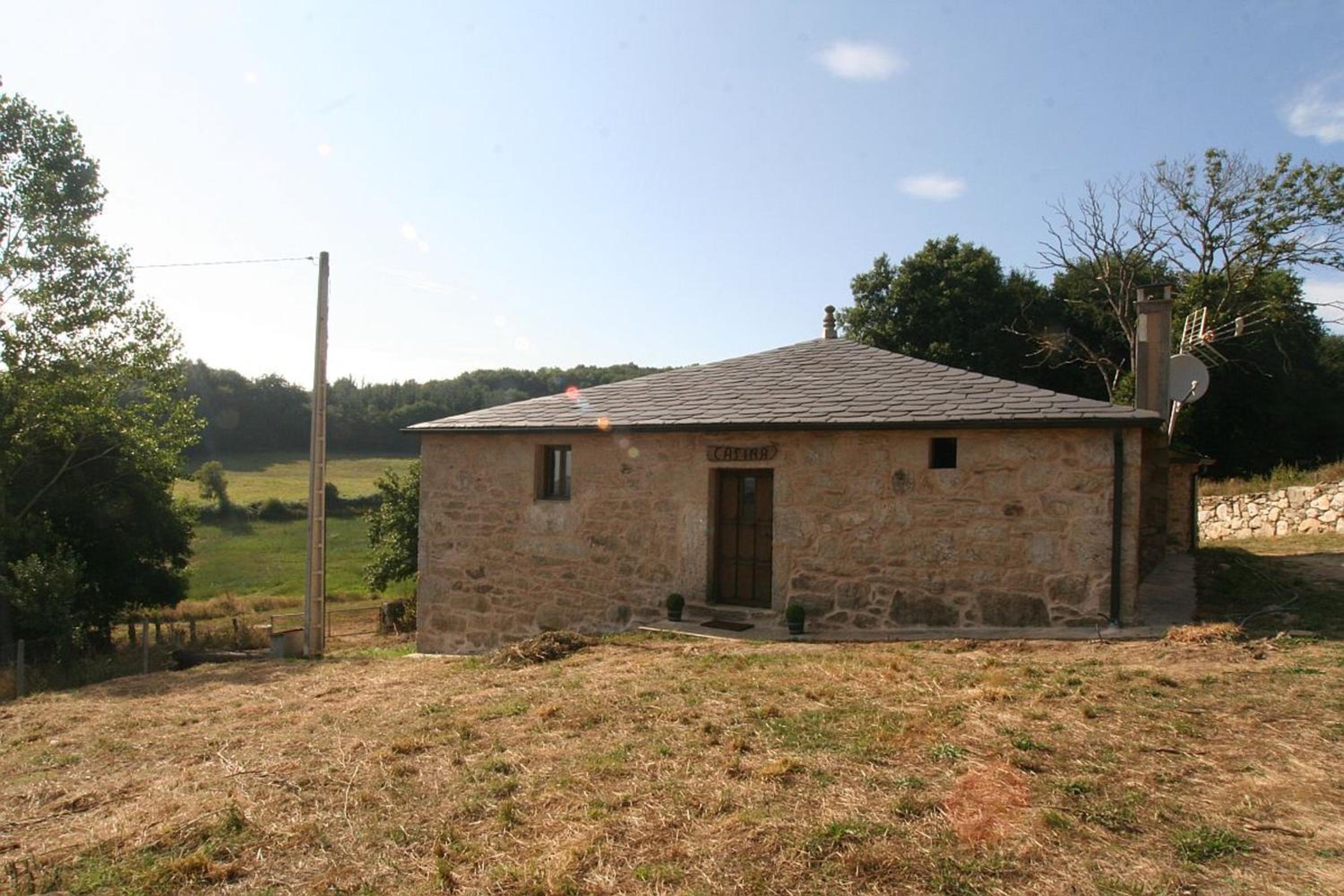 Welcoming House in Paradela with BBQ included view 5