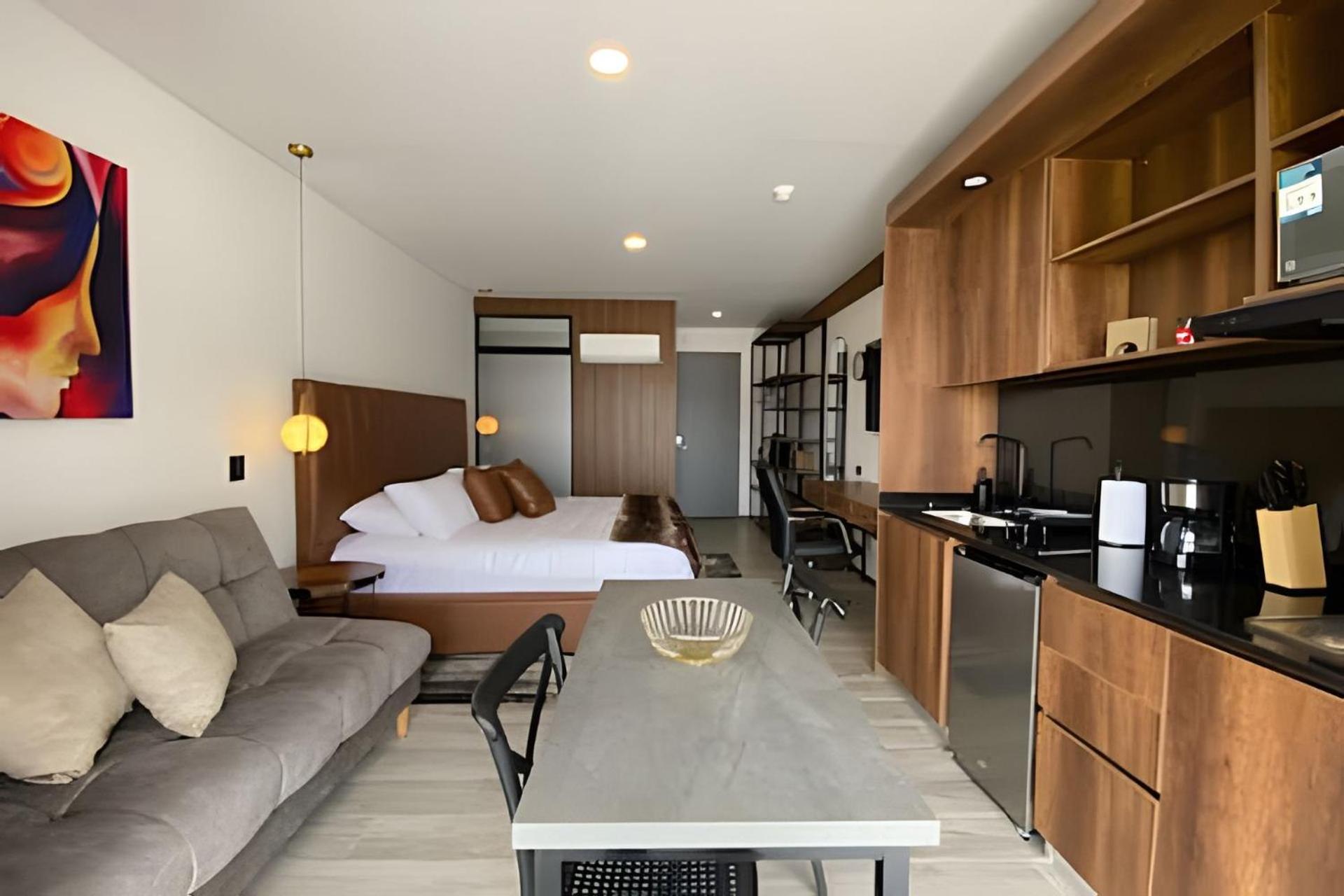 Epic Suites x Ahead