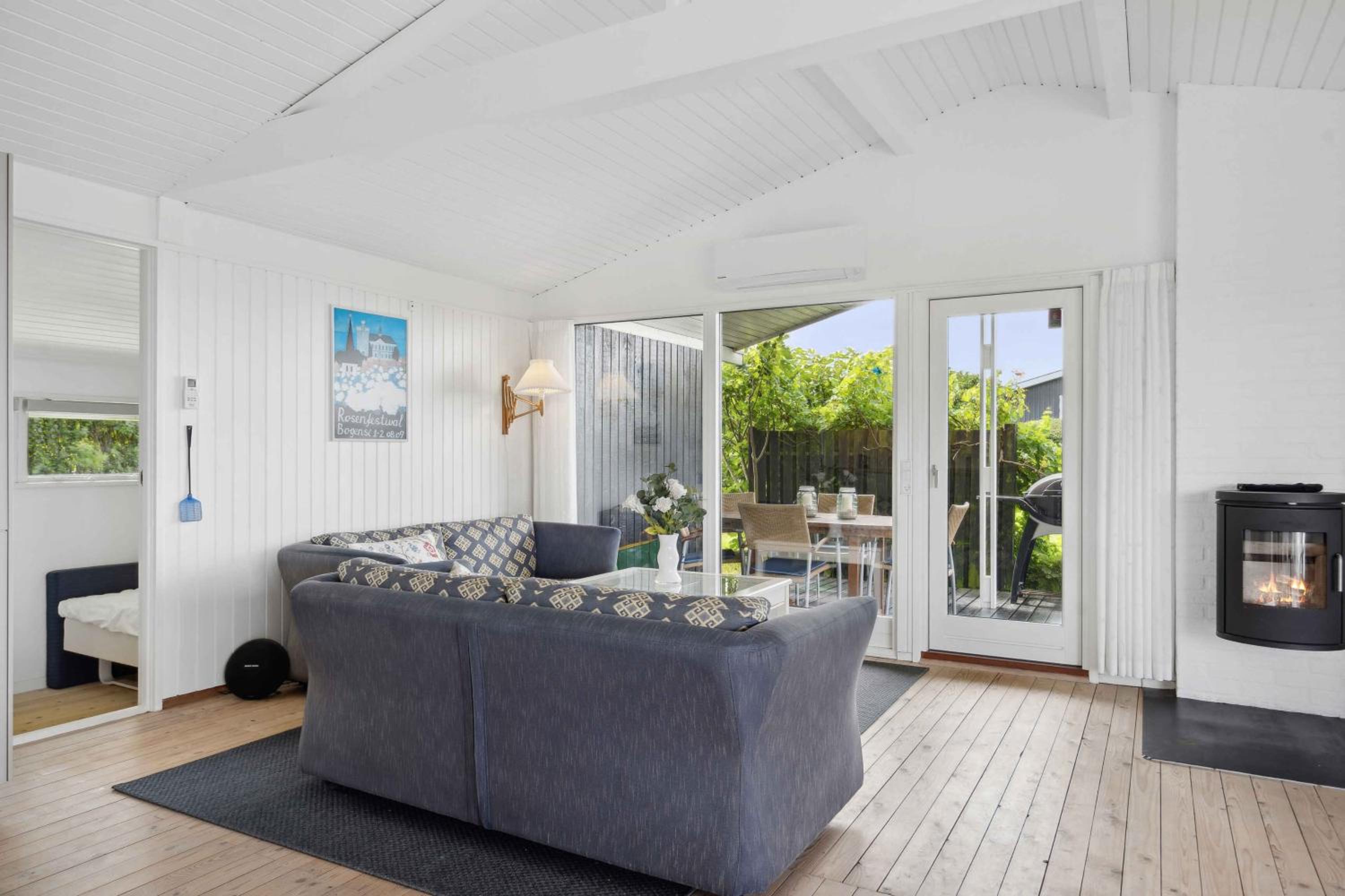 Lovely Summerhouse By Skaastrup Strand W Sea View