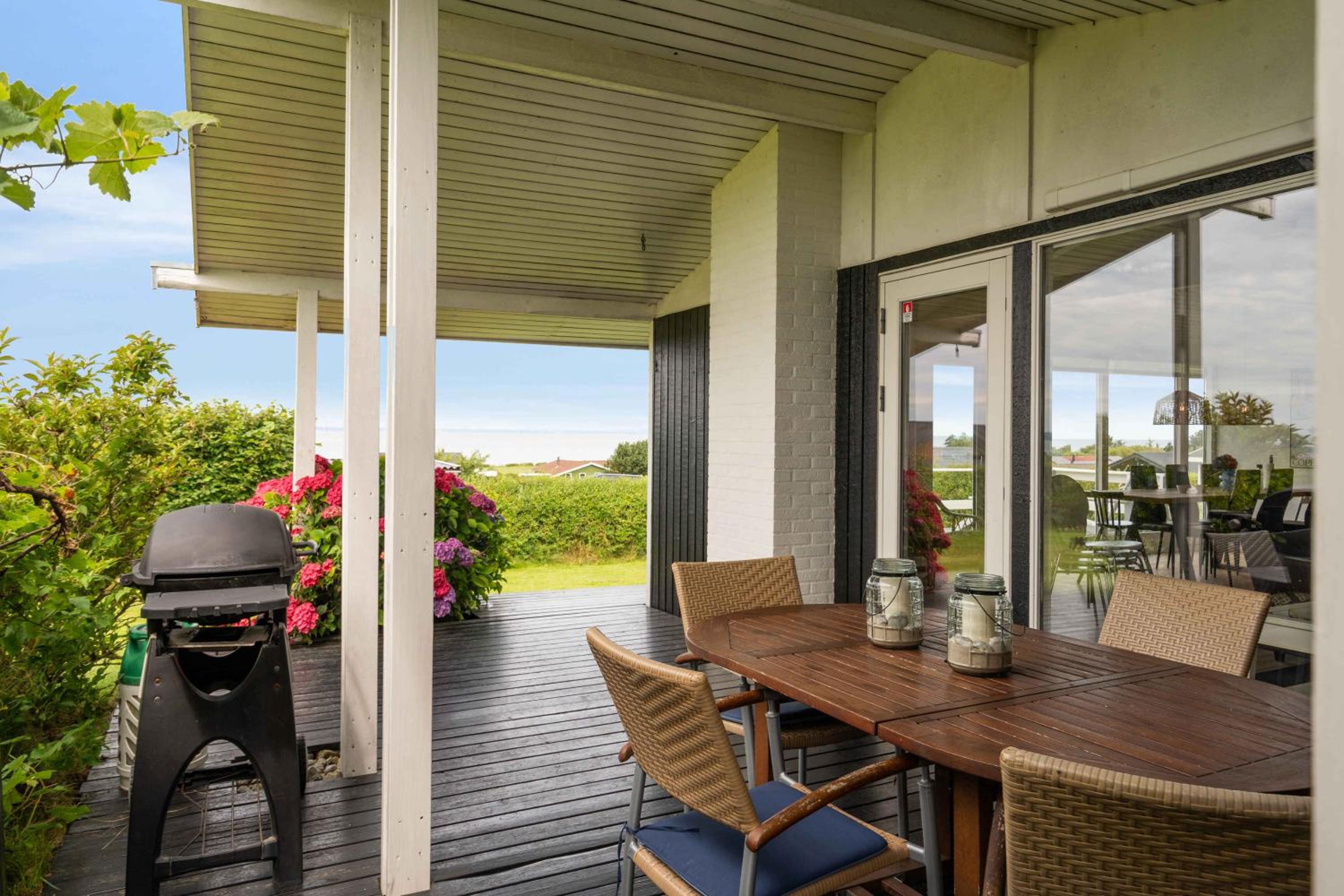 Lovely Summerhouse By Skaastrup Strand W Sea View