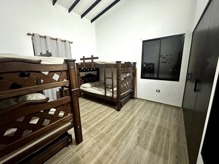 Villa AlCon, 1st Floor Only - 1er Piso solamente