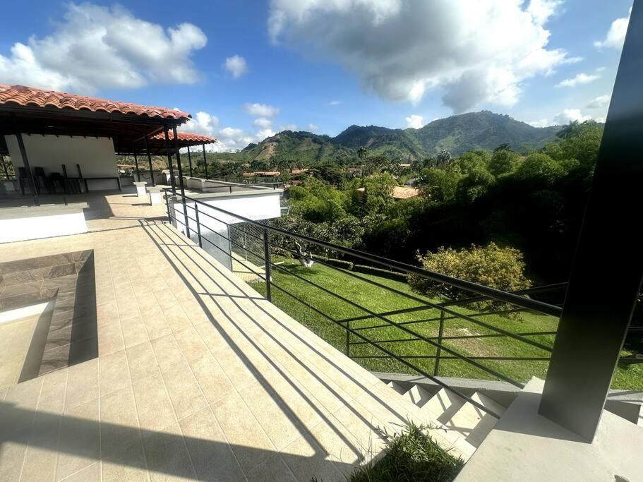 Villa AlCon, 1st Floor Only - 1er Piso solamente