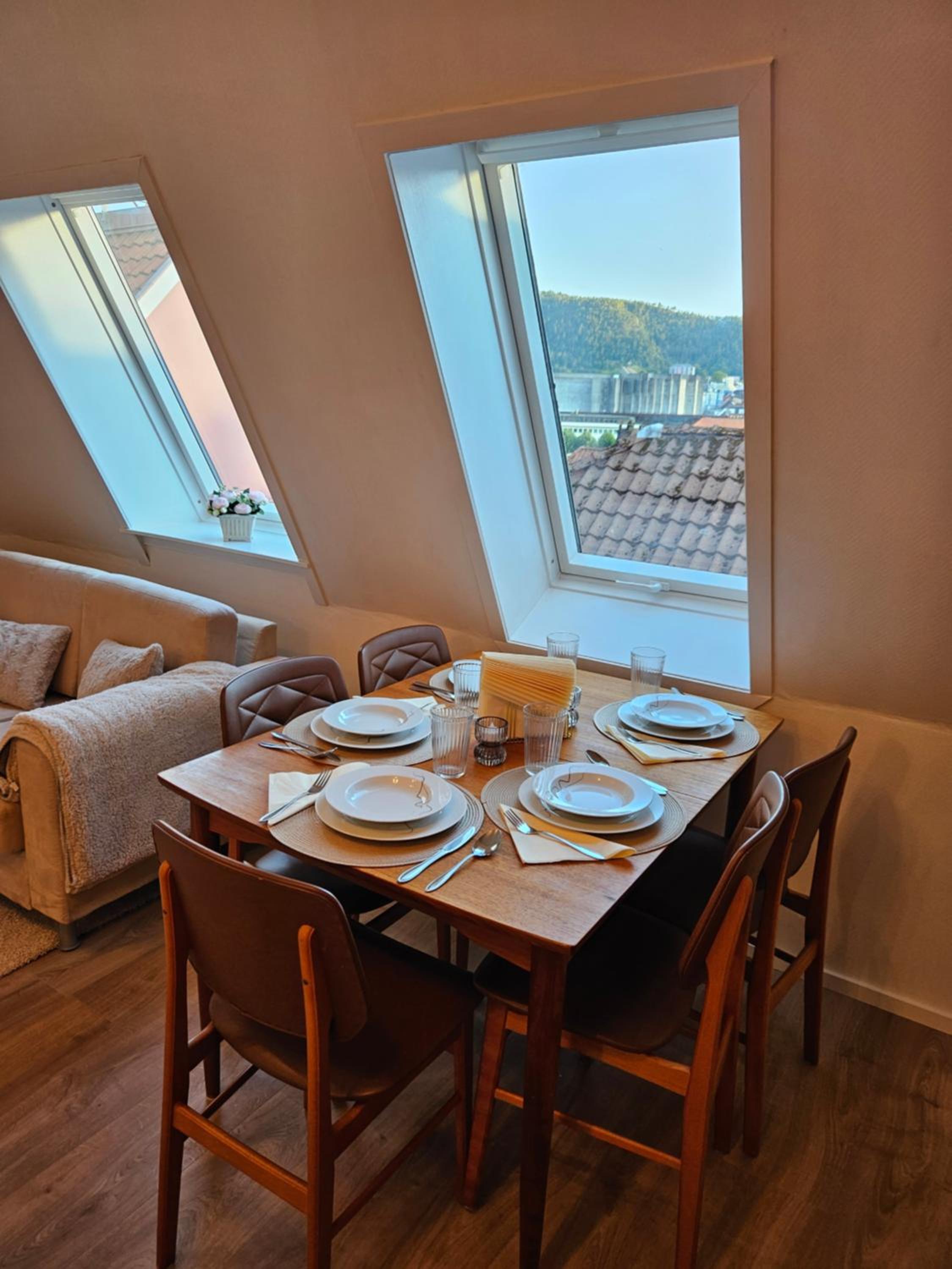 3 bedroom apartment in heart of Bergen view 3