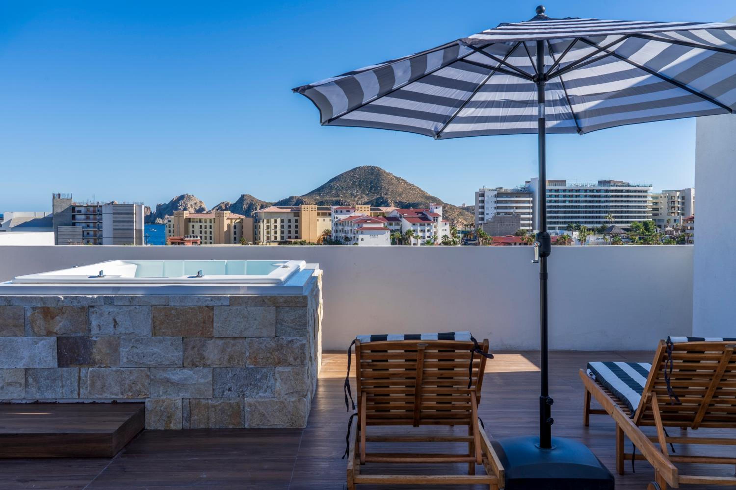 Apartment with Private Rooftop in Medano view 4