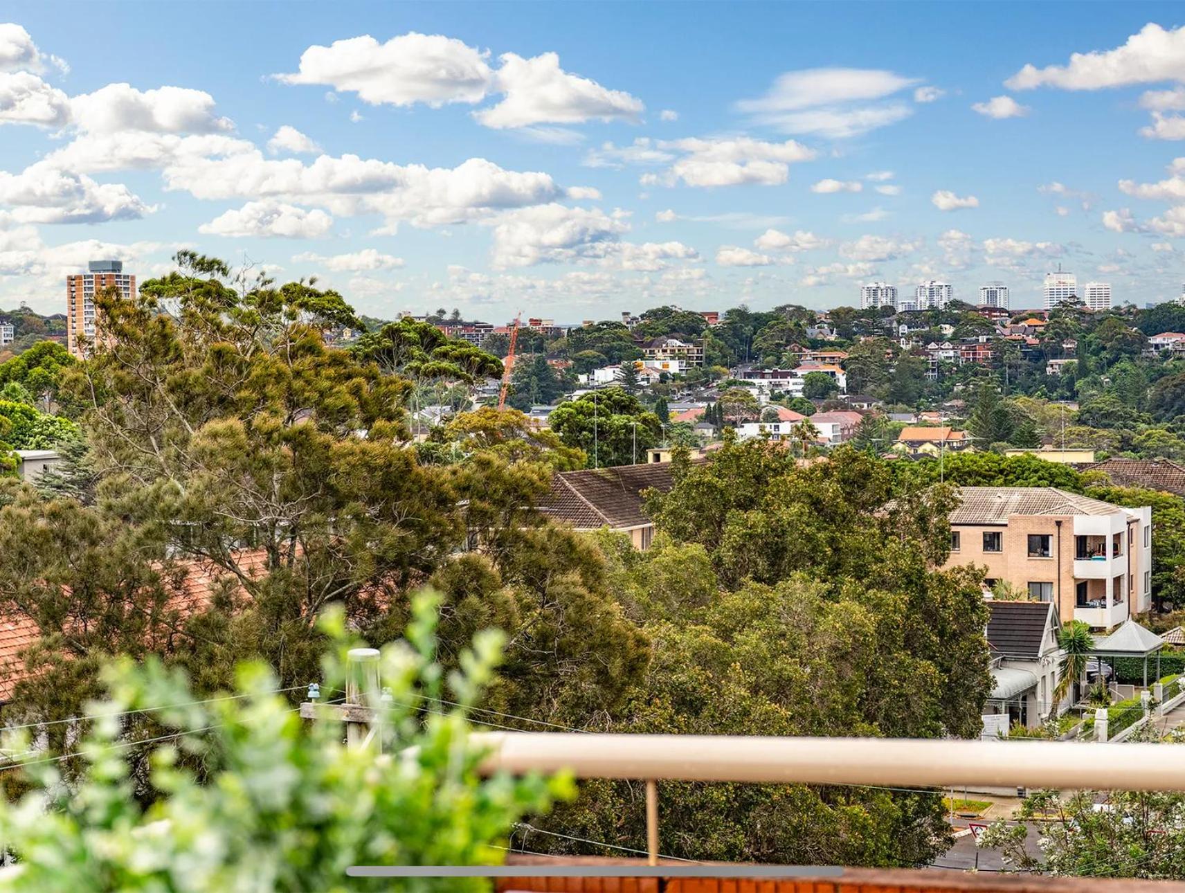 Coogee Sunrise shared Apt with Parking & Work Desk — Sydney
