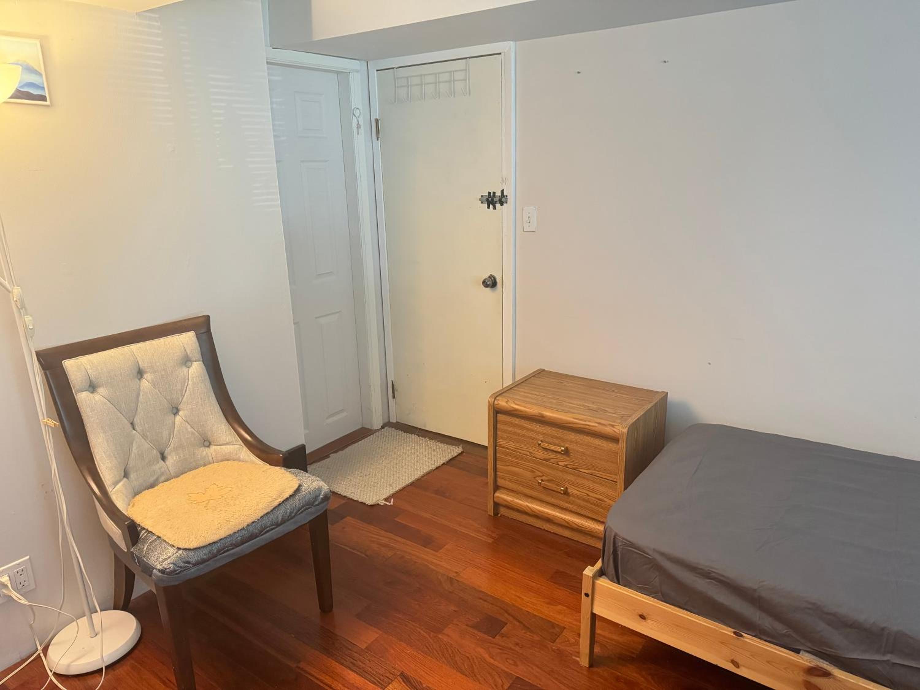 Cozy and Friendly Home Single Room No Pets Allowed