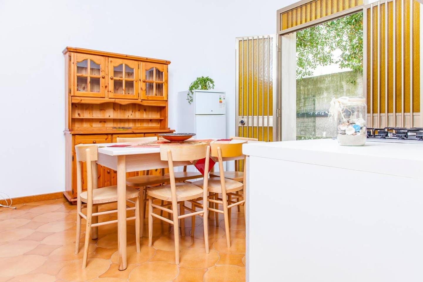 Villa Kareema 1A con accesso diretto alla Spiaggia di San Pietro in Bevagna view 4