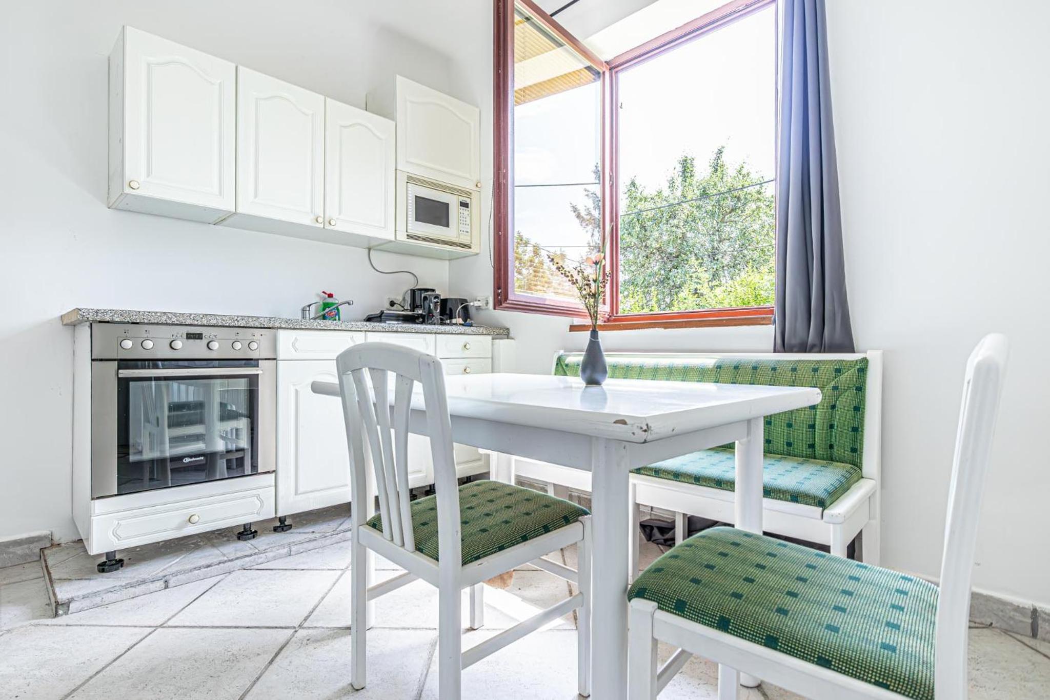 Comfy Rooms in Shared villa with Terrace and Garden