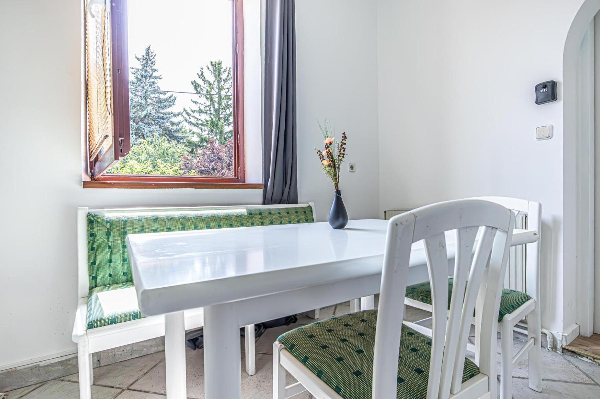 Comfy Rooms in Shared villa with Terrace and Garden