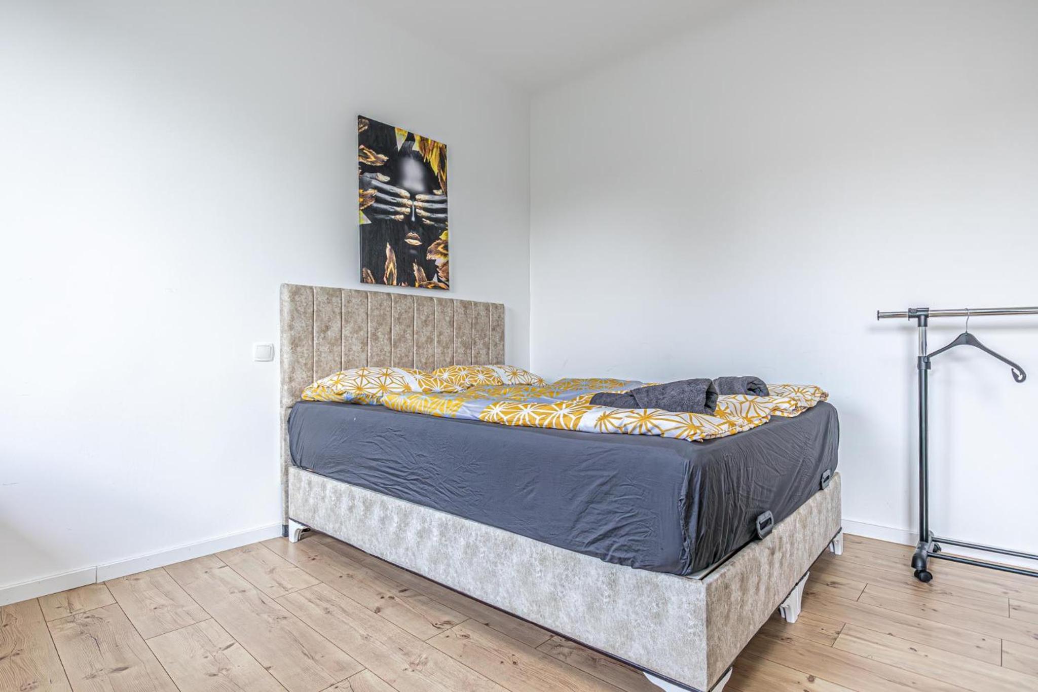 Comfy Rooms in Shared villa with Terrace and Garden